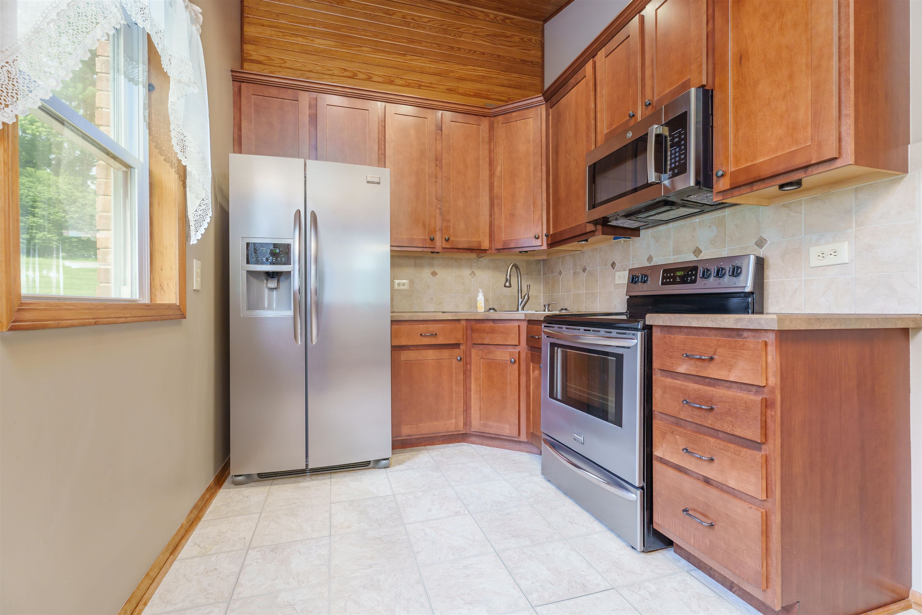 1727 Fayette Drive, Owensboro, Kentucky 42303, 3 Bedrooms Bedrooms, ,1 BathroomBathrooms,Single Family Residence,For Sale,Fayette Drive,89660