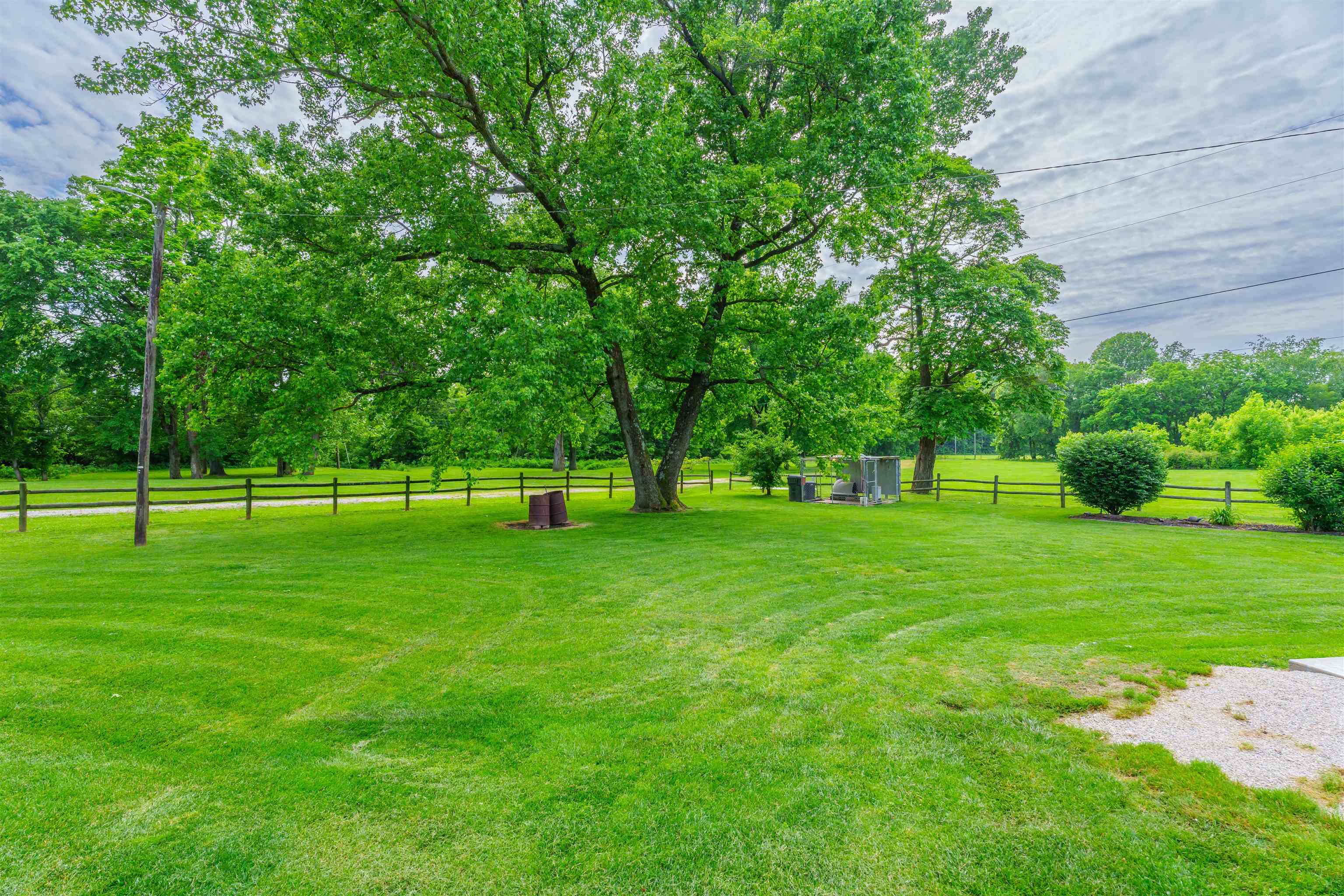 1727 Fayette Drive, Owensboro, Kentucky 42303, 3 Bedrooms Bedrooms, ,1 BathroomBathrooms,Single Family Residence,For Sale,Fayette Drive,89660