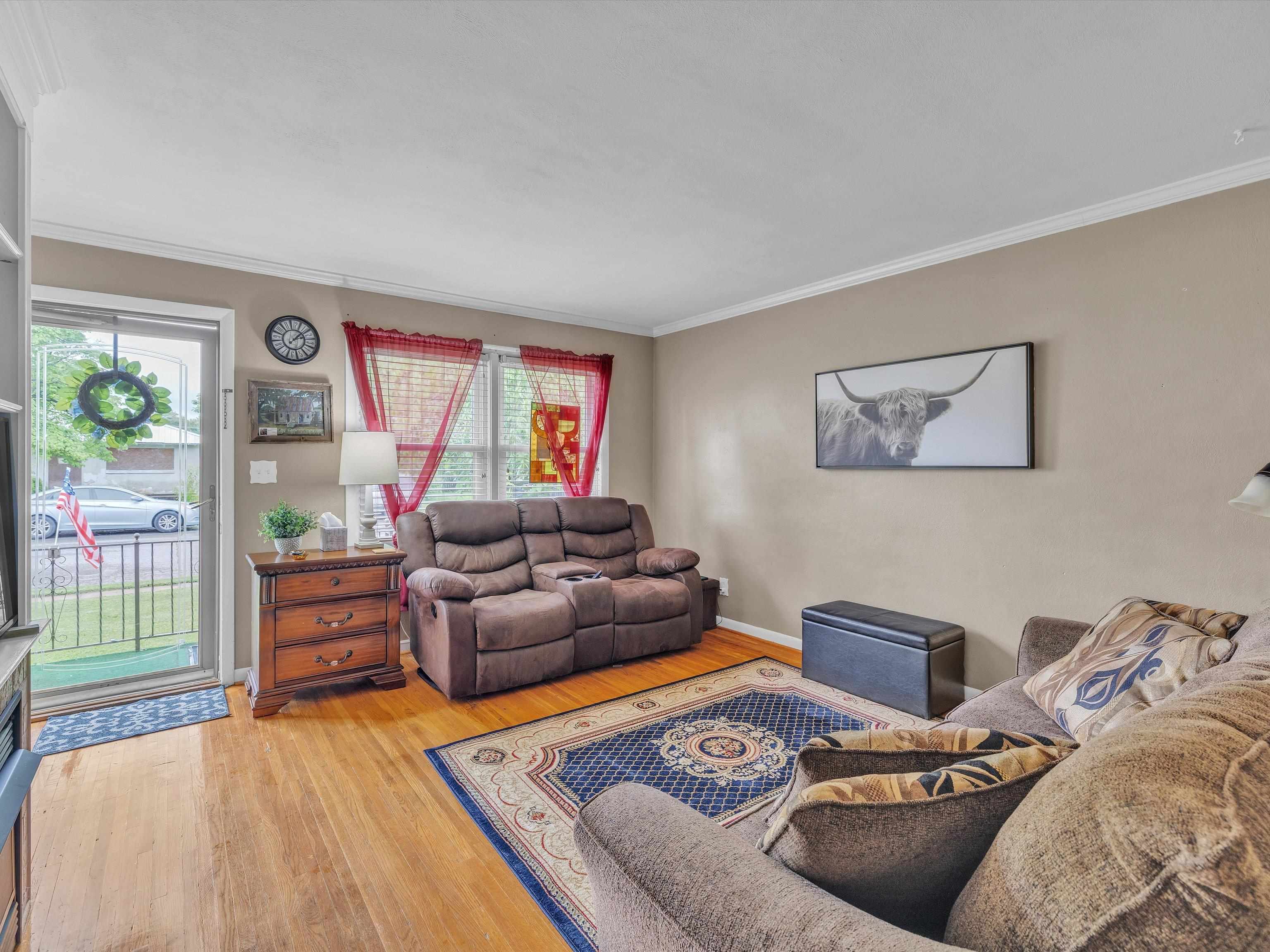 1733 West 1st Street, Owensboro, Kentucky 42301, 3 Bedrooms Bedrooms, ,1 BathroomBathrooms,Single Family Residence,For Sale,West 1st Street,89661