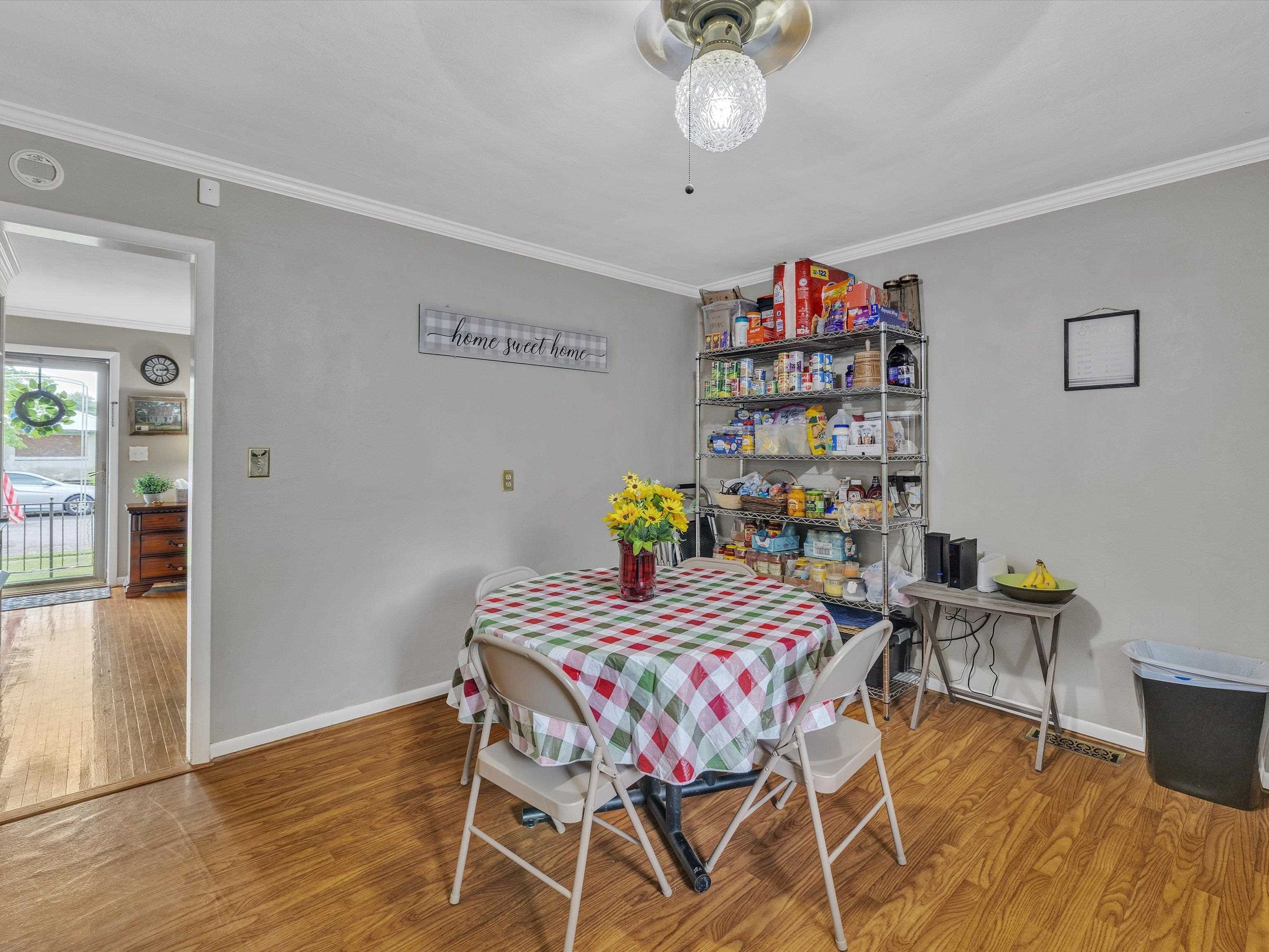 1733 West 1st Street, Owensboro, Kentucky 42301, 3 Bedrooms Bedrooms, ,1 BathroomBathrooms,Single Family Residence,For Sale,West 1st Street,89661