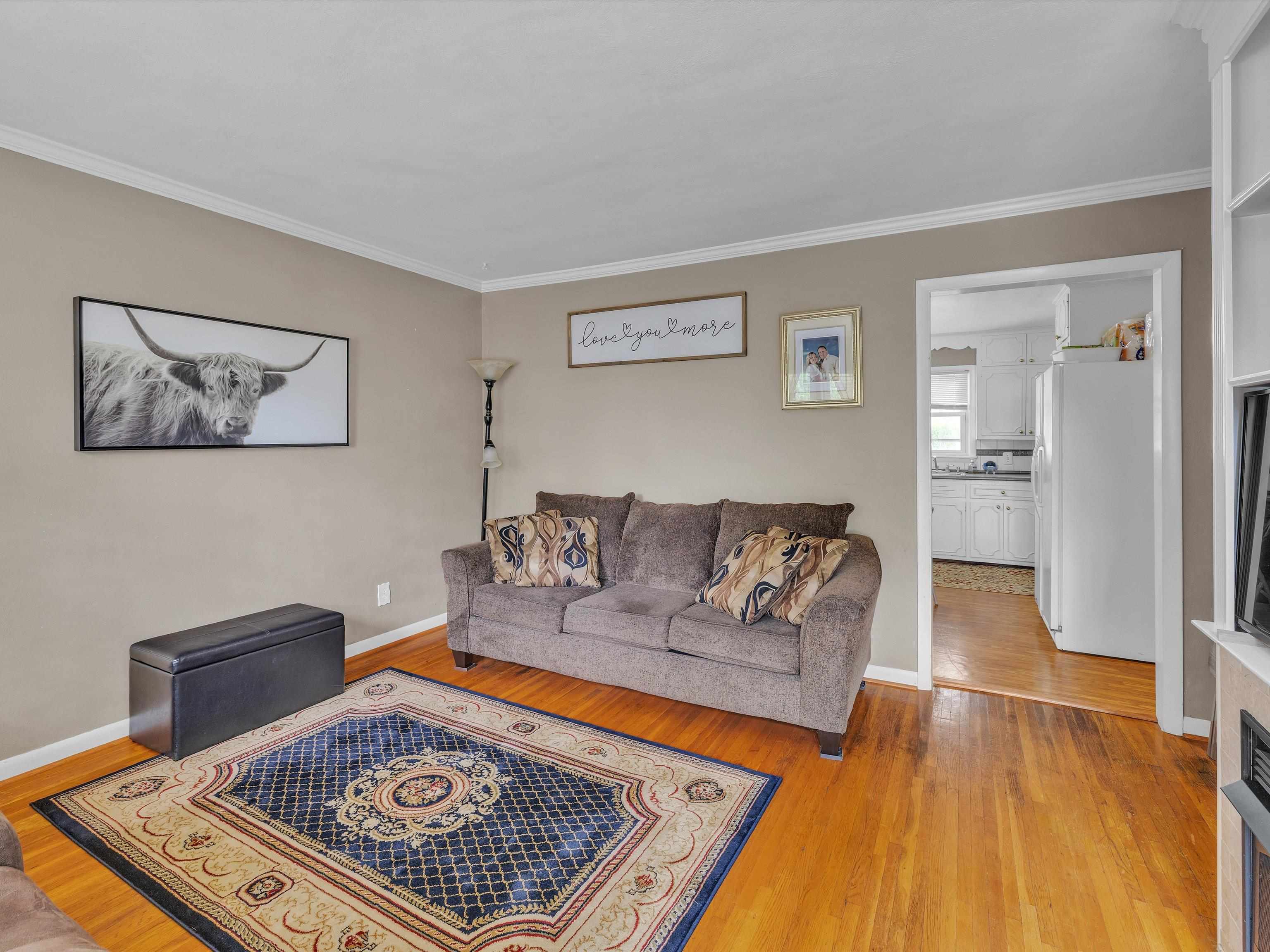 1733 West 1st Street, Owensboro, Kentucky 42301, 3 Bedrooms Bedrooms, ,1 BathroomBathrooms,Single Family Residence,For Sale,West 1st Street,89661
