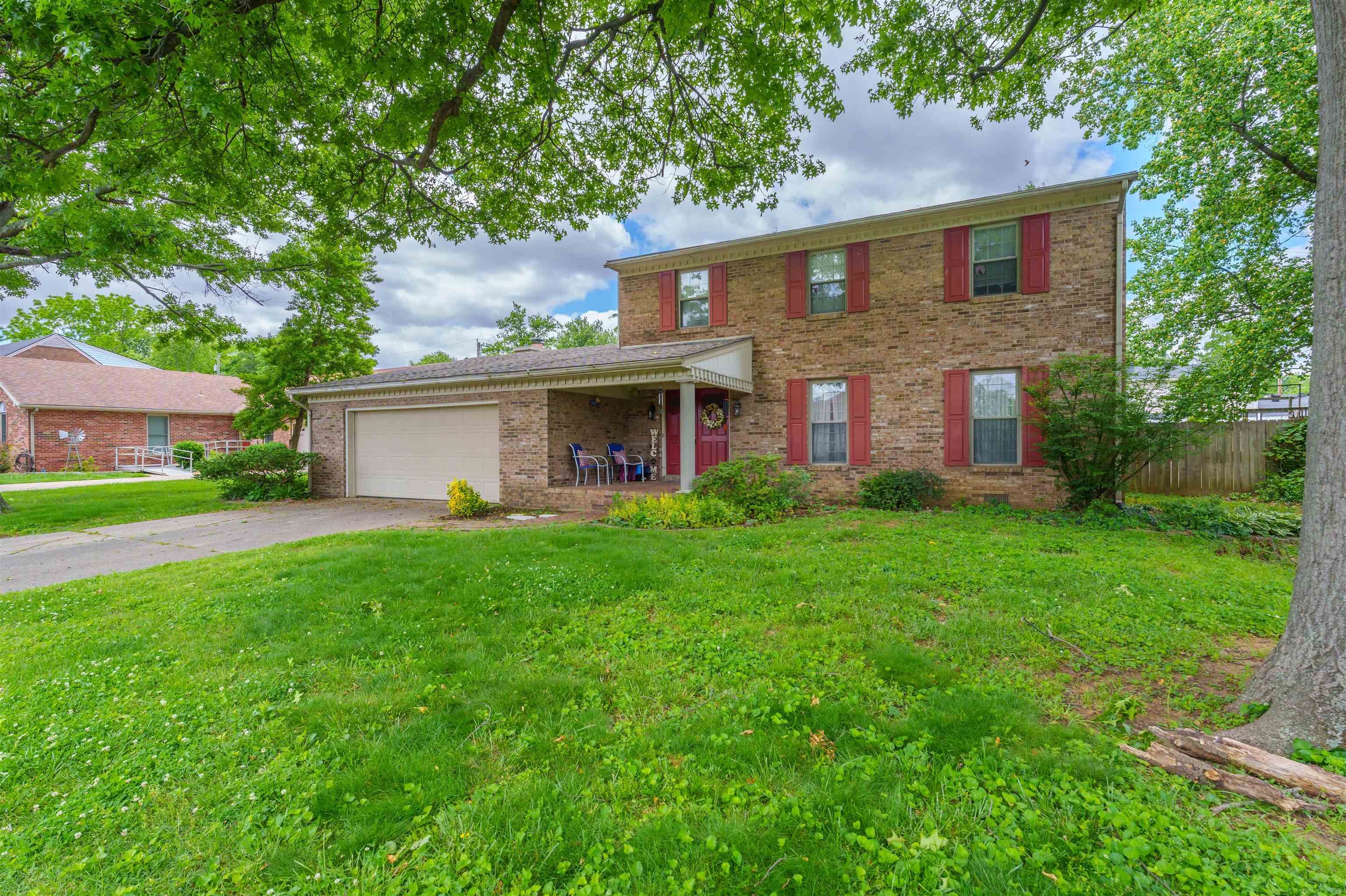 3942 Kensington Place, Owensboro, Kentucky 42301, 4 Bedrooms Bedrooms, ,2 BathroomsBathrooms,Single Family Residence,For Sale,Kensington Place,89662