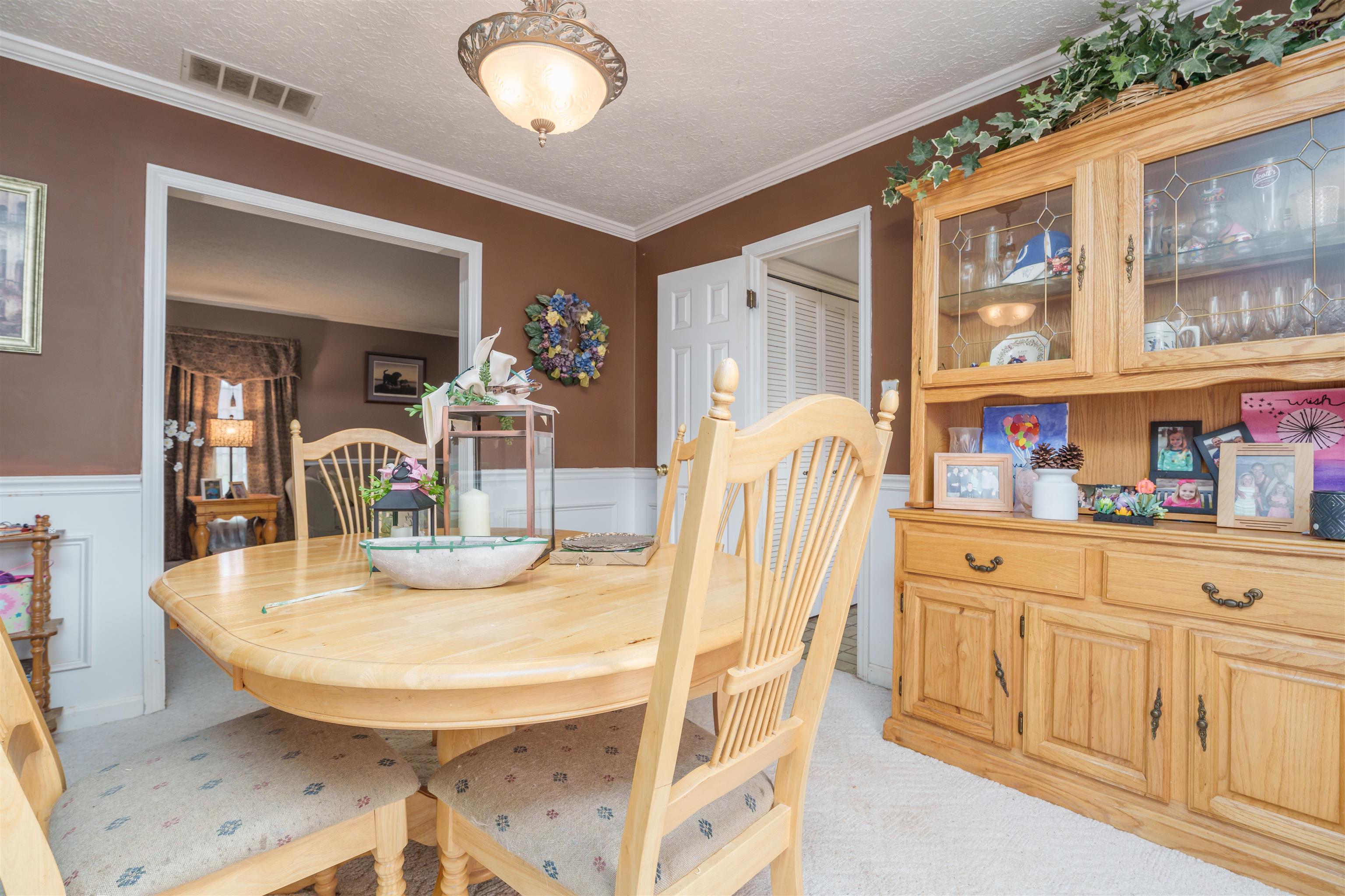 3942 Kensington Place, Owensboro, Kentucky 42301, 4 Bedrooms Bedrooms, ,2 BathroomsBathrooms,Single Family Residence,For Sale,Kensington Place,89662