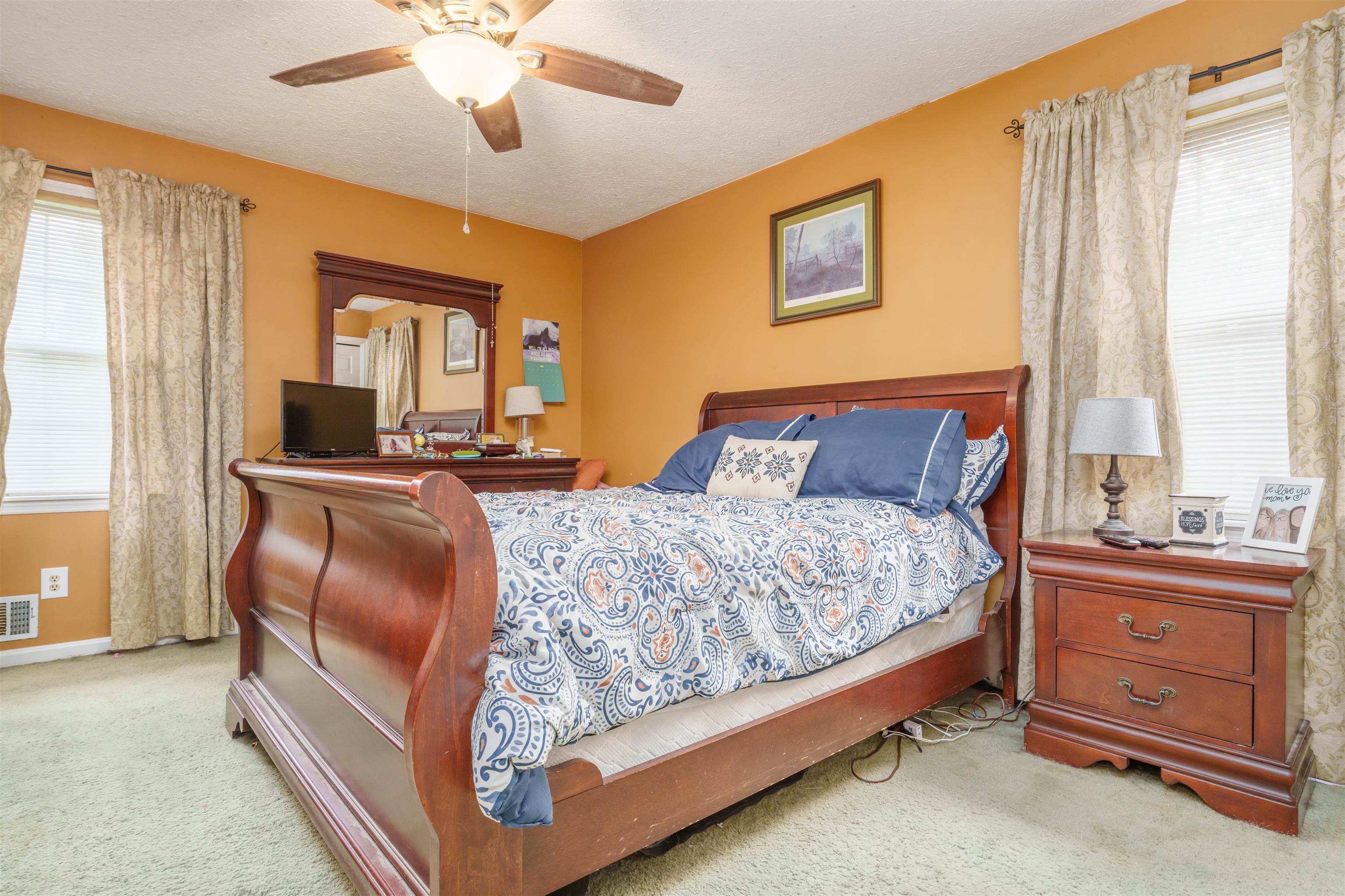 3942 Kensington Place, Owensboro, Kentucky 42301, 4 Bedrooms Bedrooms, ,2 BathroomsBathrooms,Single Family Residence,For Sale,Kensington Place,89662