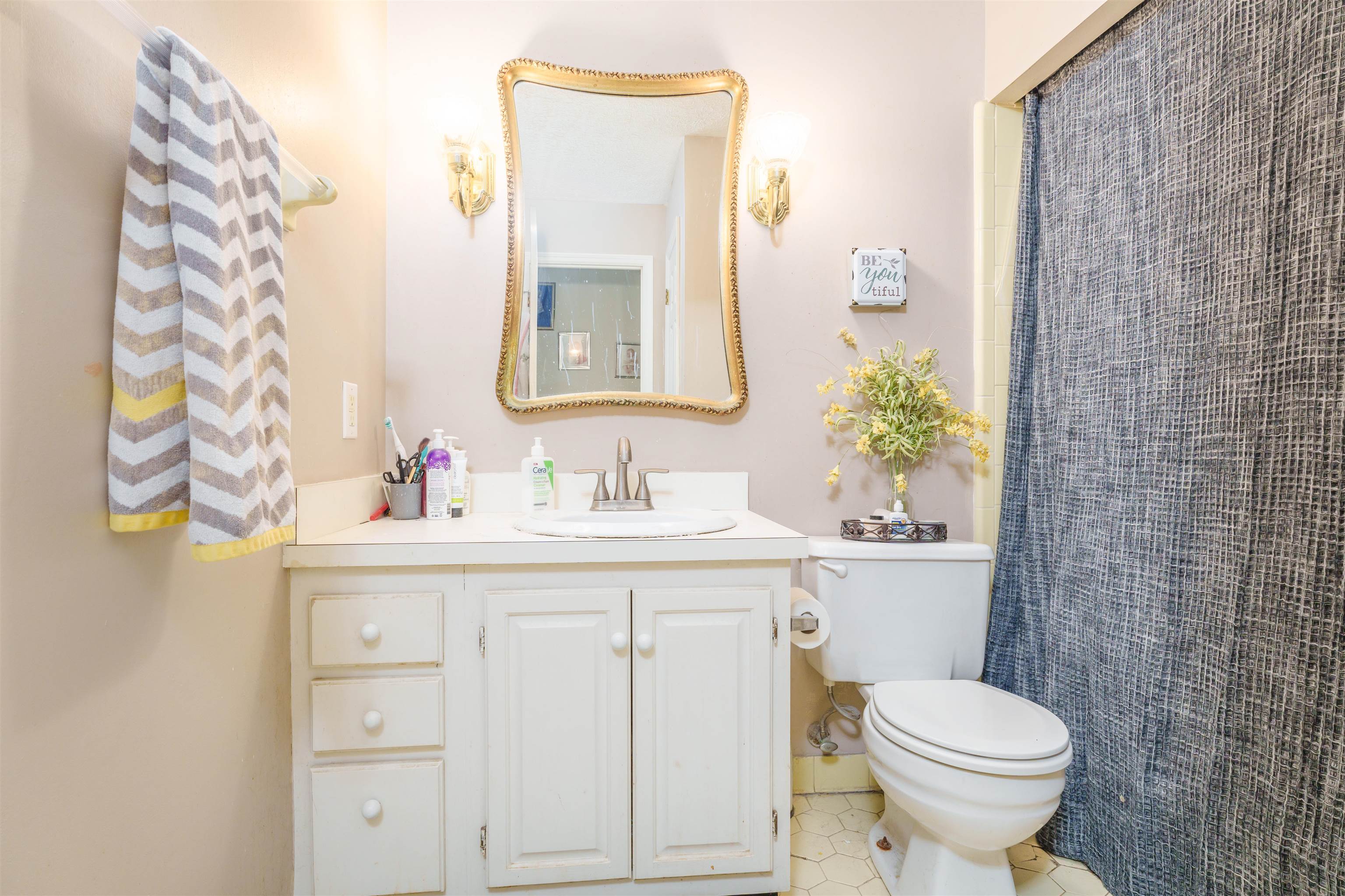3942 Kensington Place, Owensboro, Kentucky 42301, 4 Bedrooms Bedrooms, ,2 BathroomsBathrooms,Single Family Residence,For Sale,Kensington Place,89662