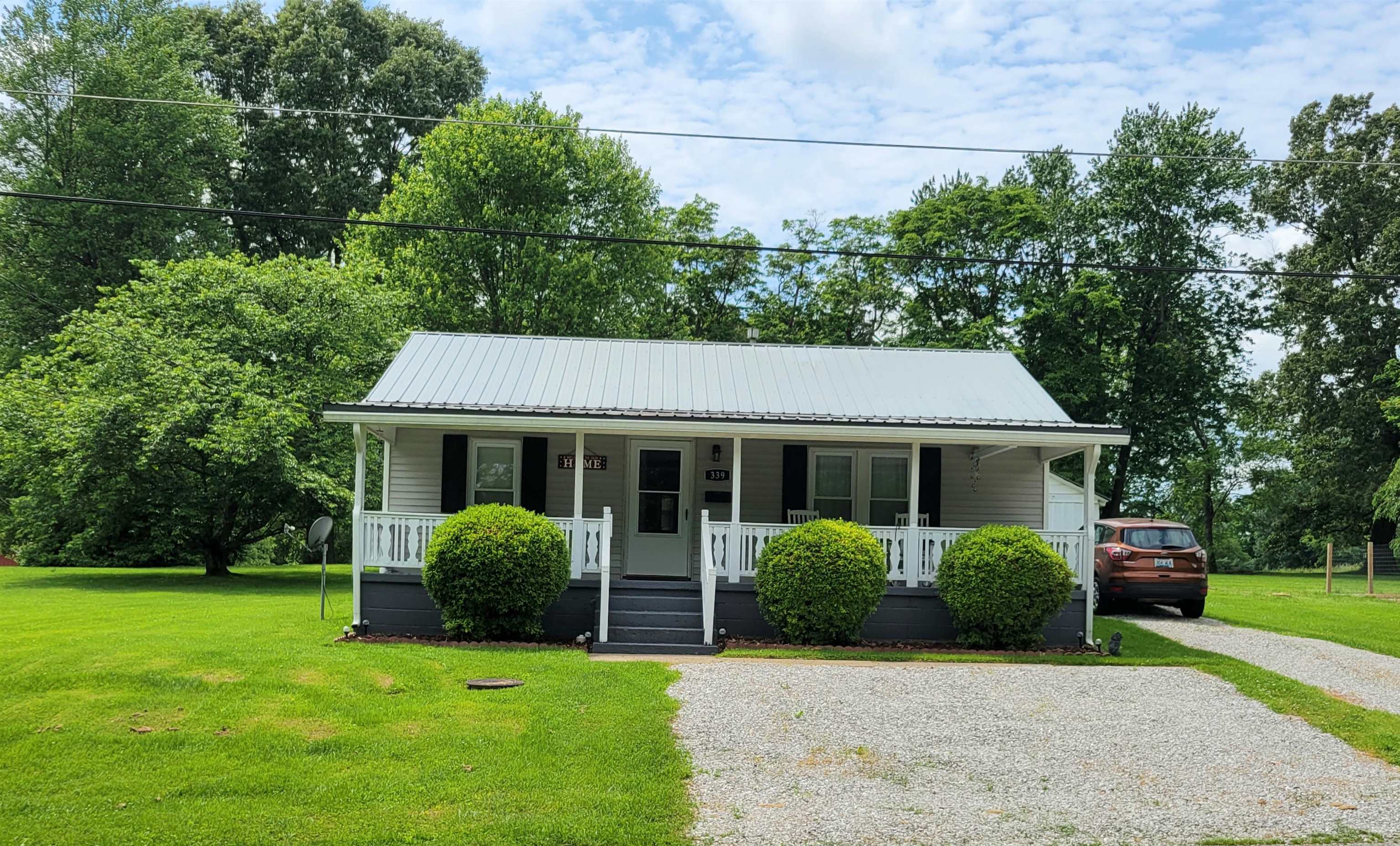 339 Walker Street, Hartford, Kentucky 42347, 2 Bedrooms Bedrooms, ,1 BathroomBathrooms,Single Family Residence,For Sale,Walker Street,89663