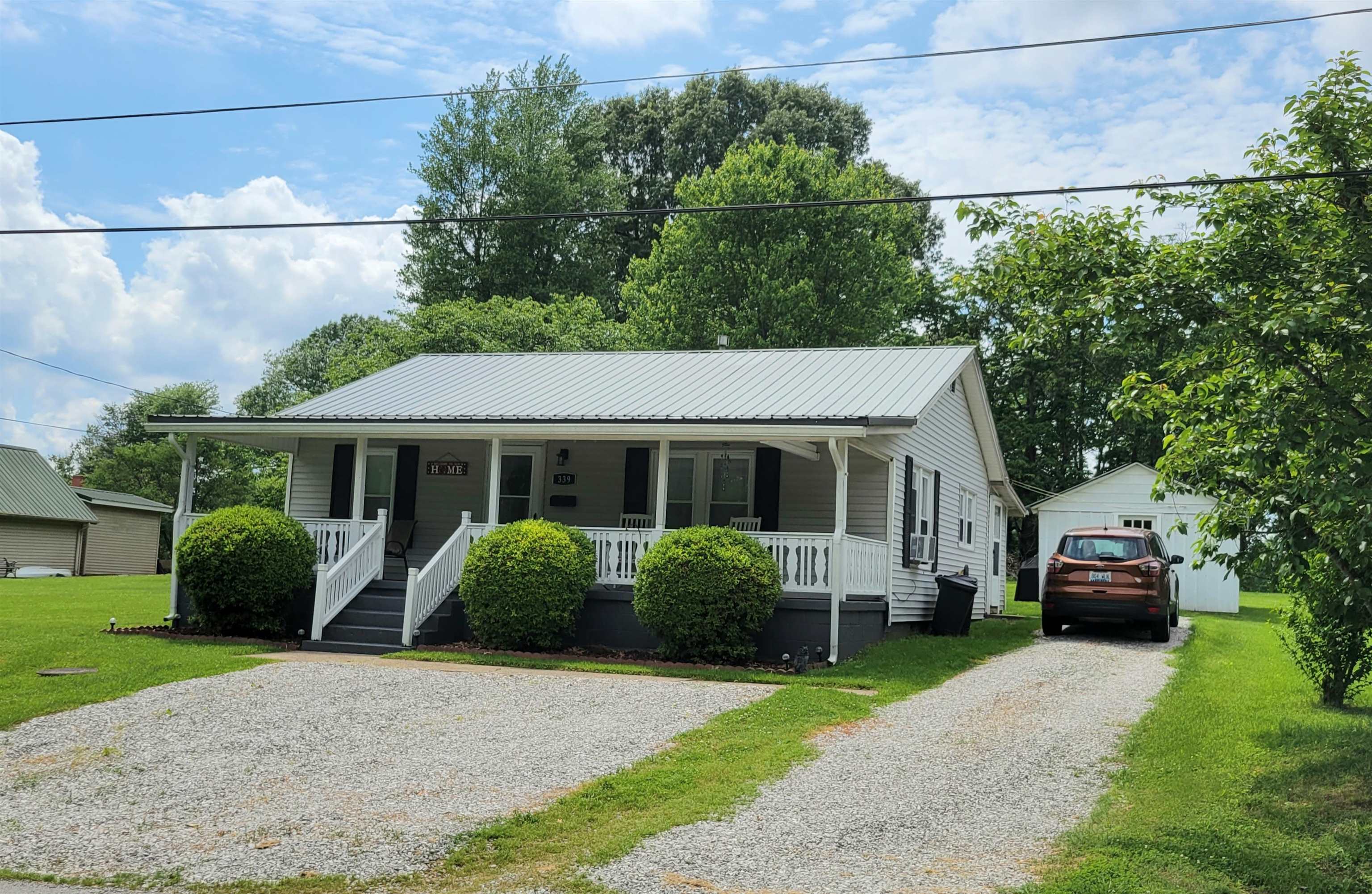 339 Walker Street, Hartford, Kentucky 42347, 2 Bedrooms Bedrooms, ,1 BathroomBathrooms,Single Family Residence,For Sale,Walker Street,89663