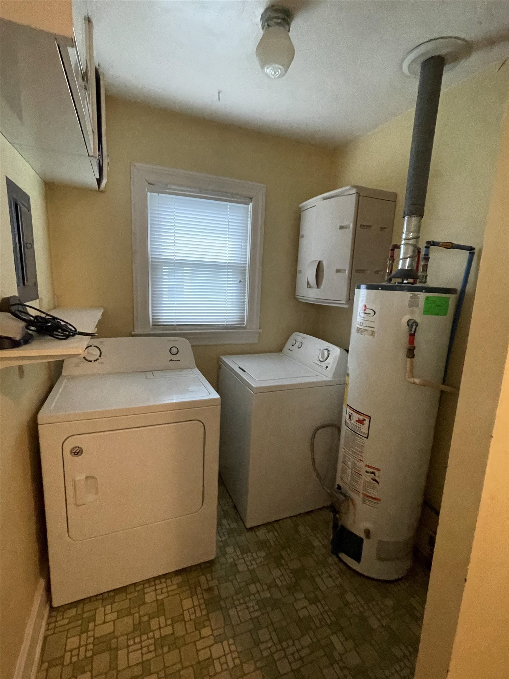 3113 St. Ann Street, Owensboro, Kentucky 42303, 2 Bedrooms Bedrooms, ,1 BathroomBathrooms,Single Family Residence,For Sale,St. Ann Street,89665