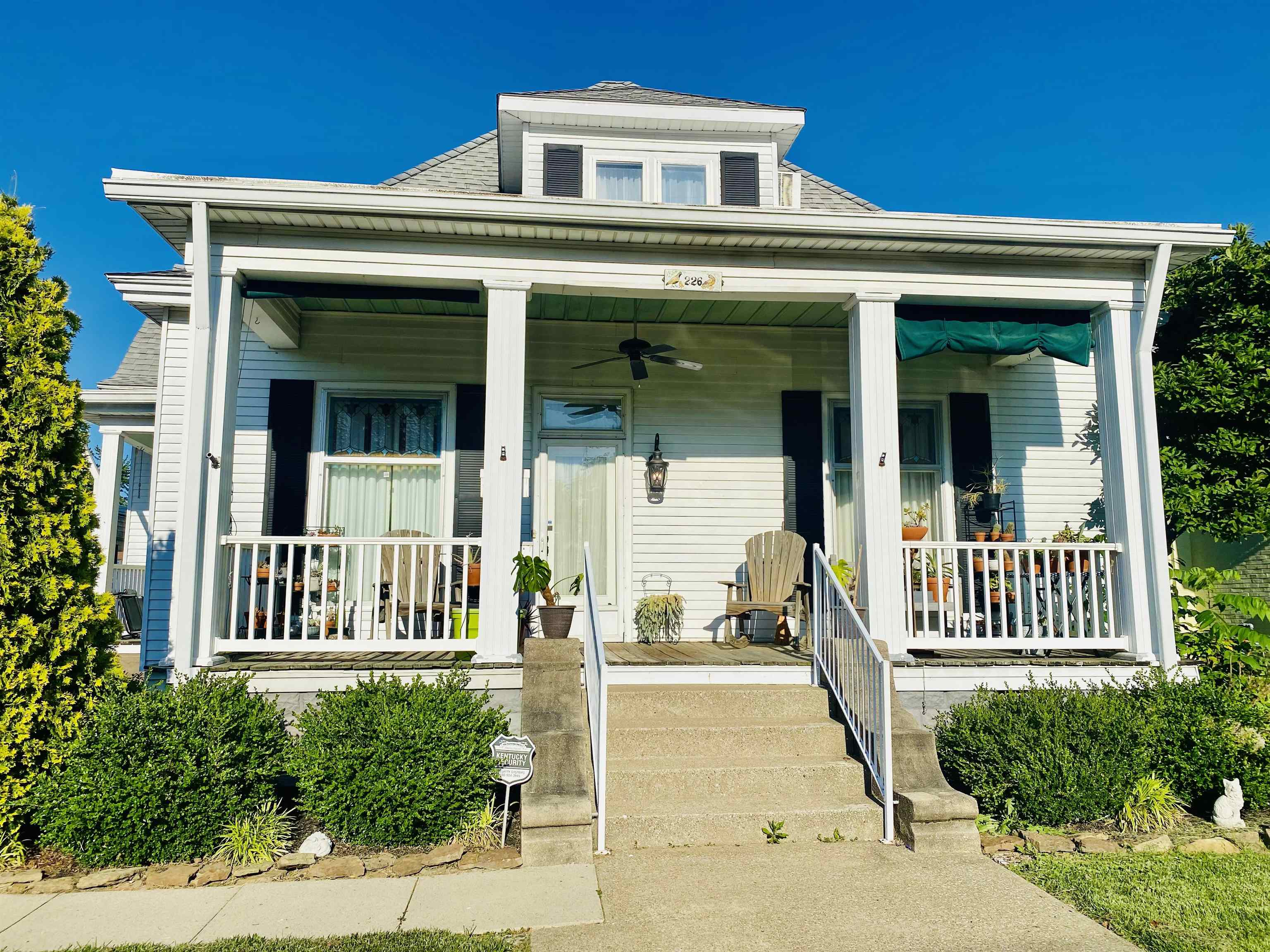 226 S Scott st, Madisonville, Kentucky 42431, 3 Bedrooms Bedrooms, ,2 BathroomsBathrooms,Single Family Residence,For Sale,S Scott st,89666