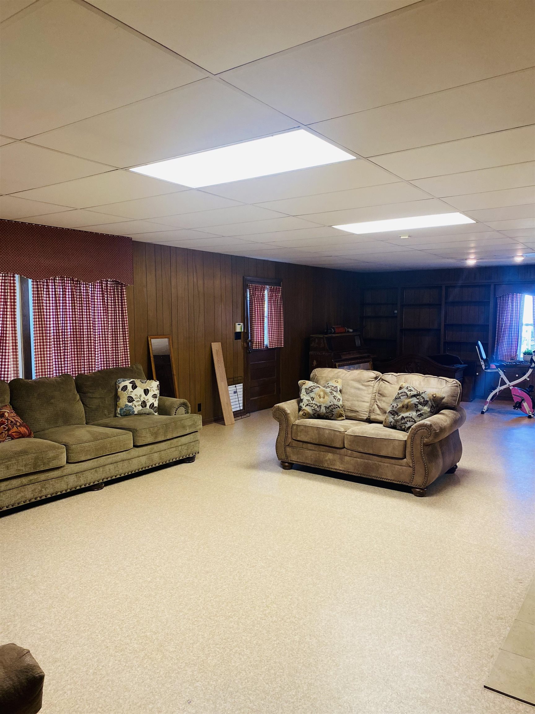 226 S Scott st, Madisonville, Kentucky 42431, 3 Bedrooms Bedrooms, ,2 BathroomsBathrooms,Single Family Residence,For Sale,S Scott st,89666