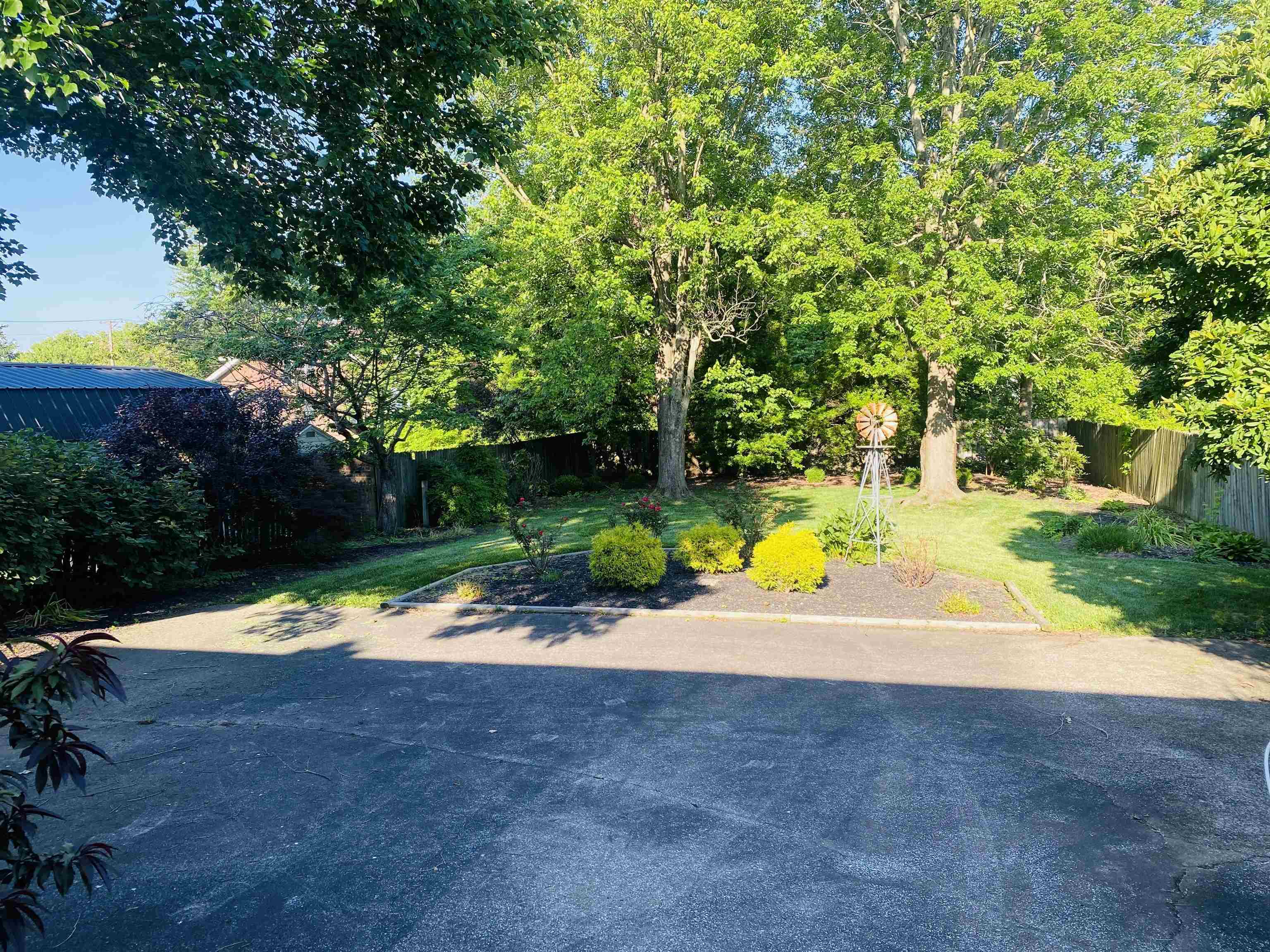 226 S Scott st, Madisonville, Kentucky 42431, 3 Bedrooms Bedrooms, ,2 BathroomsBathrooms,Single Family Residence,For Sale,S Scott st,89666