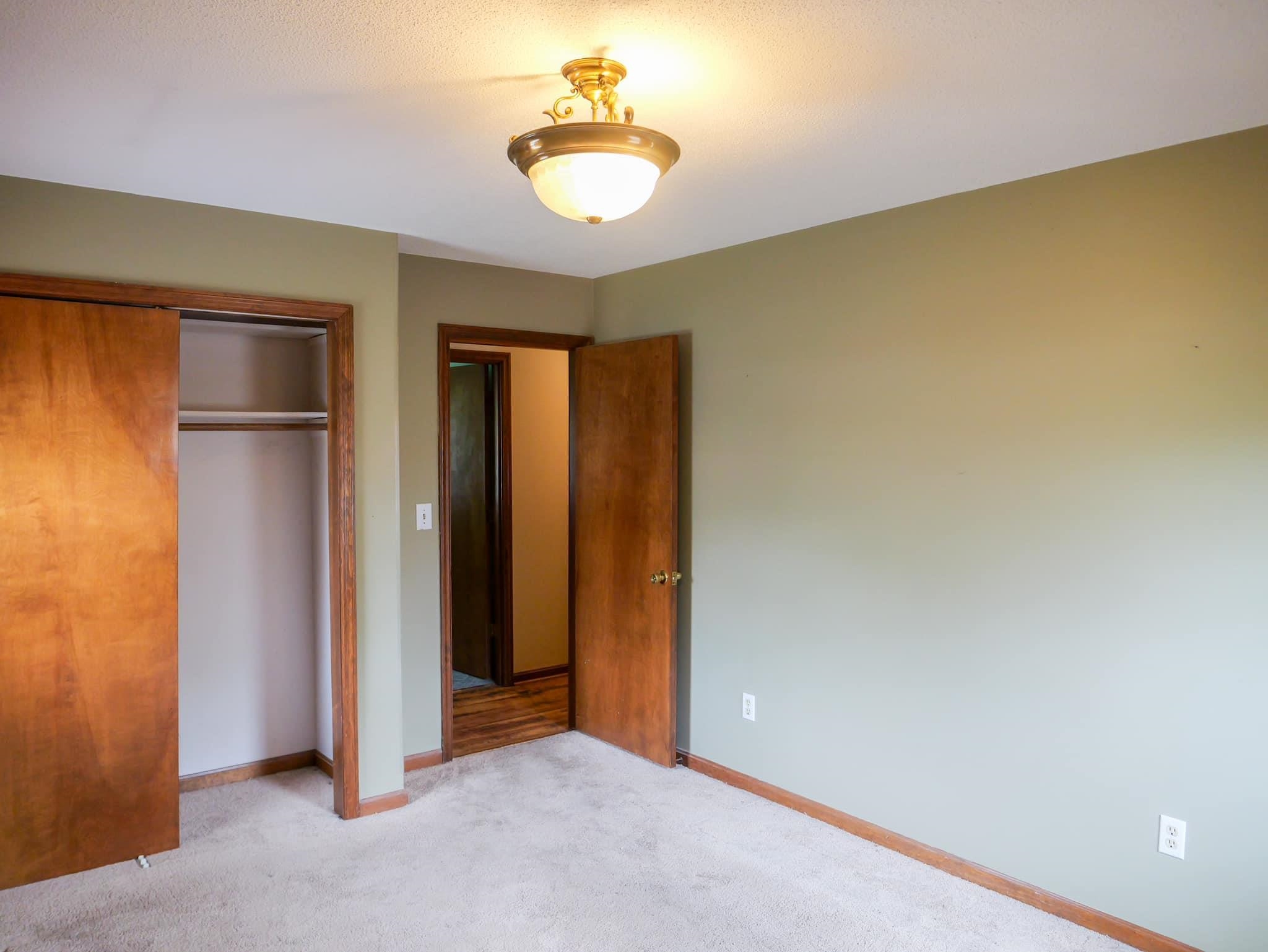 1745 College Dr, Owensboro, Kentucky 42301, 3 Bedrooms Bedrooms, ,2 BathroomsBathrooms,Single Family Residence,For Sale,College Dr,89667