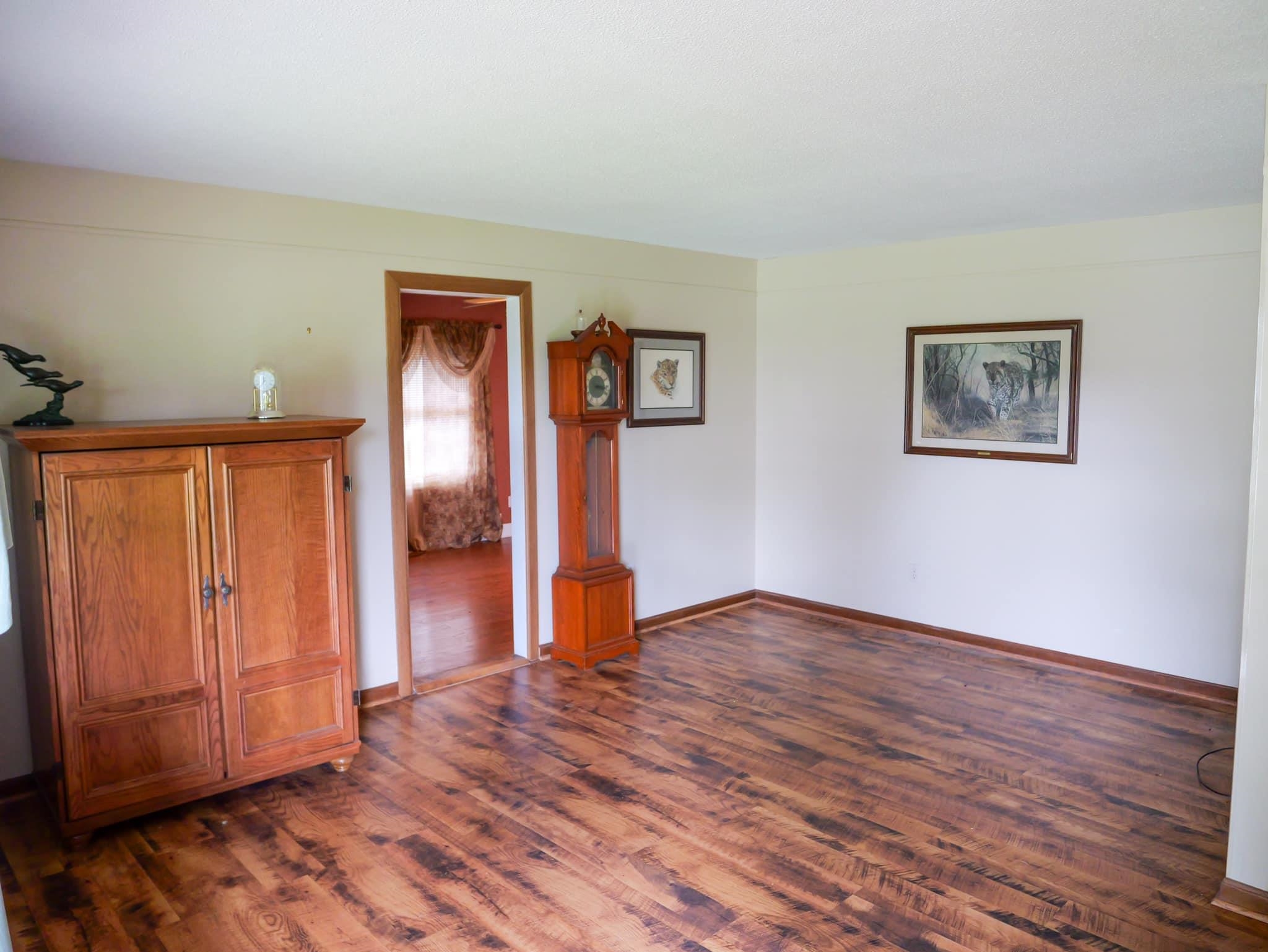 1745 College Dr, Owensboro, Kentucky 42301, 3 Bedrooms Bedrooms, ,2 BathroomsBathrooms,Single Family Residence,For Sale,College Dr,89667