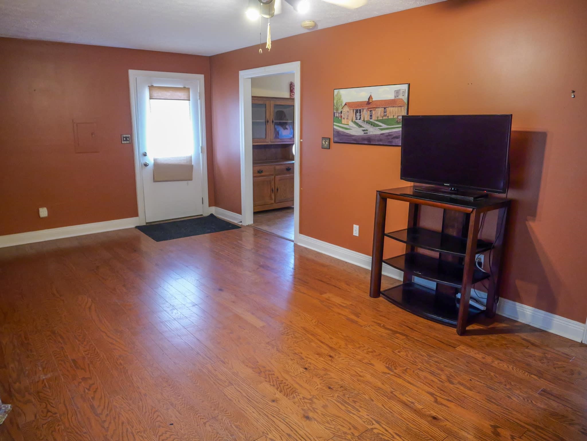 1745 College Dr, Owensboro, Kentucky 42301, 3 Bedrooms Bedrooms, ,2 BathroomsBathrooms,Single Family Residence,For Sale,College Dr,89667