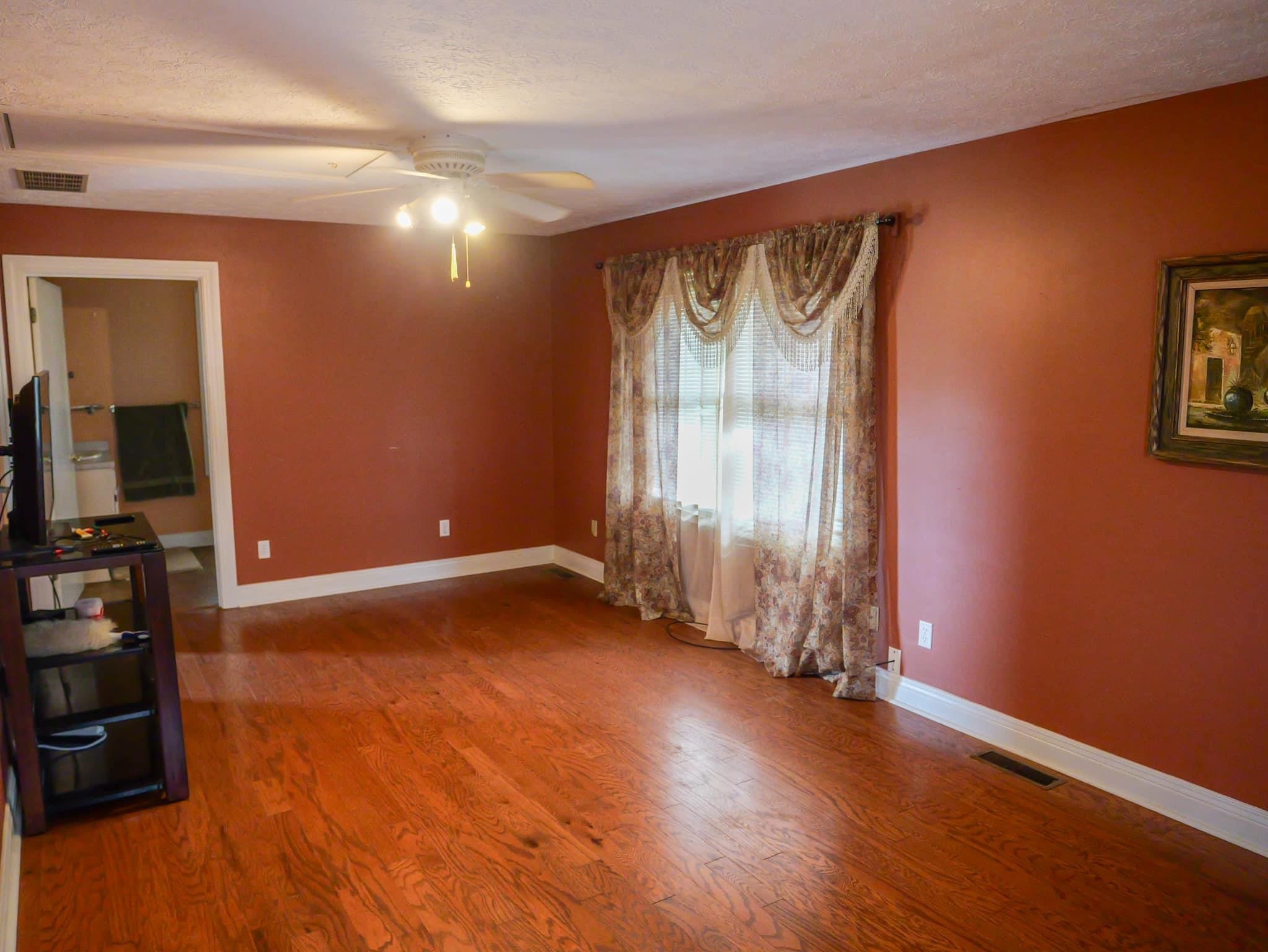 1745 College Dr, Owensboro, Kentucky 42301, 3 Bedrooms Bedrooms, ,2 BathroomsBathrooms,Single Family Residence,For Sale,College Dr,89667
