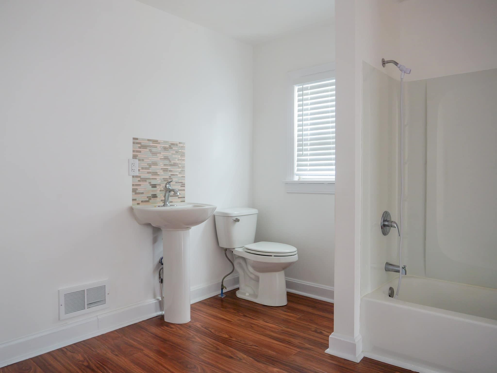2725 Bittel Road, Owensboro, Kentucky 42301, 2 Bedrooms Bedrooms, ,1 BathroomBathrooms,Single Family Residence,For Sale,Bittel Road,89668