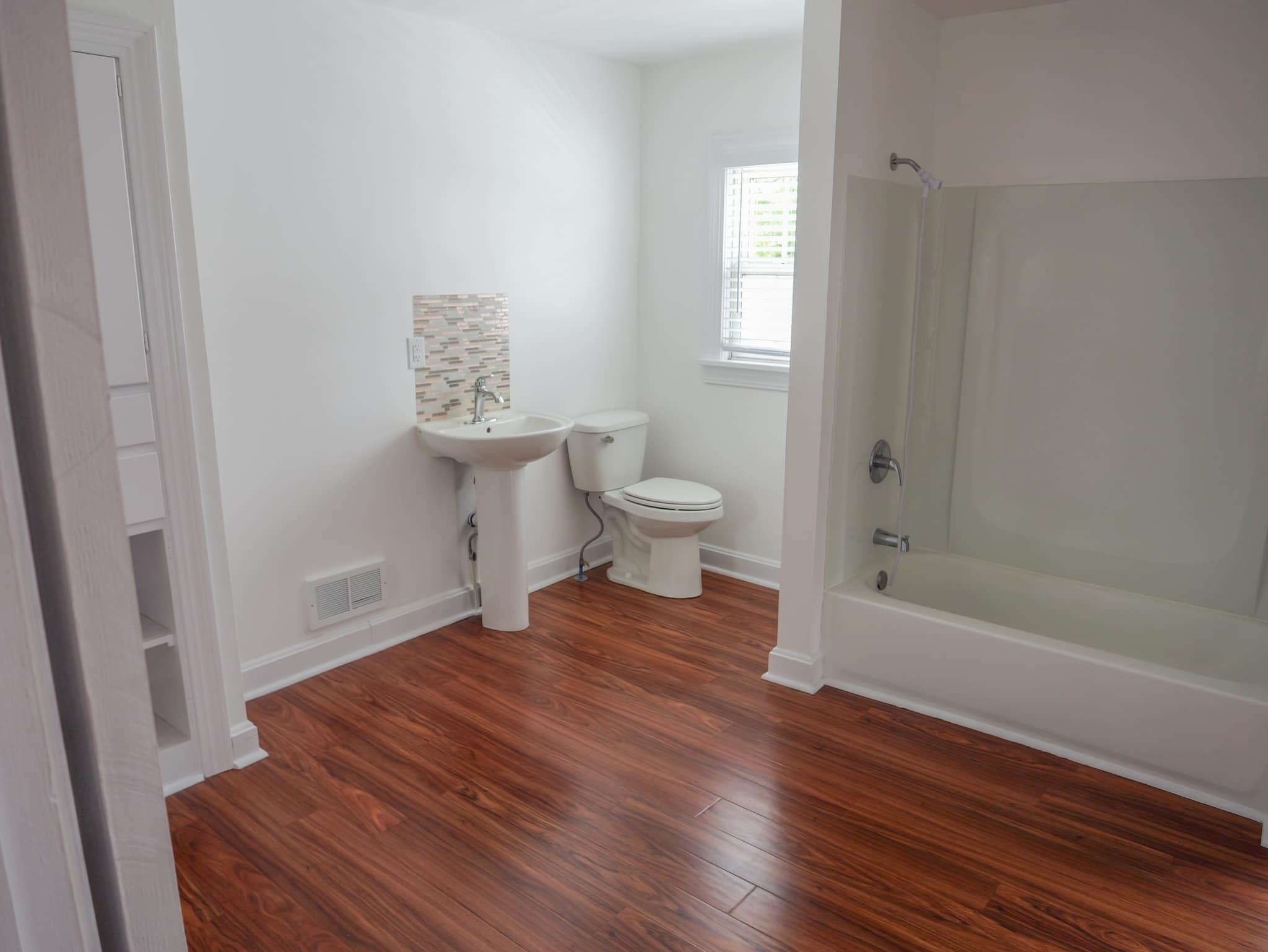 2725 Bittel Road, Owensboro, Kentucky 42301, 2 Bedrooms Bedrooms, ,1 BathroomBathrooms,Single Family Residence,For Sale,Bittel Road,89668