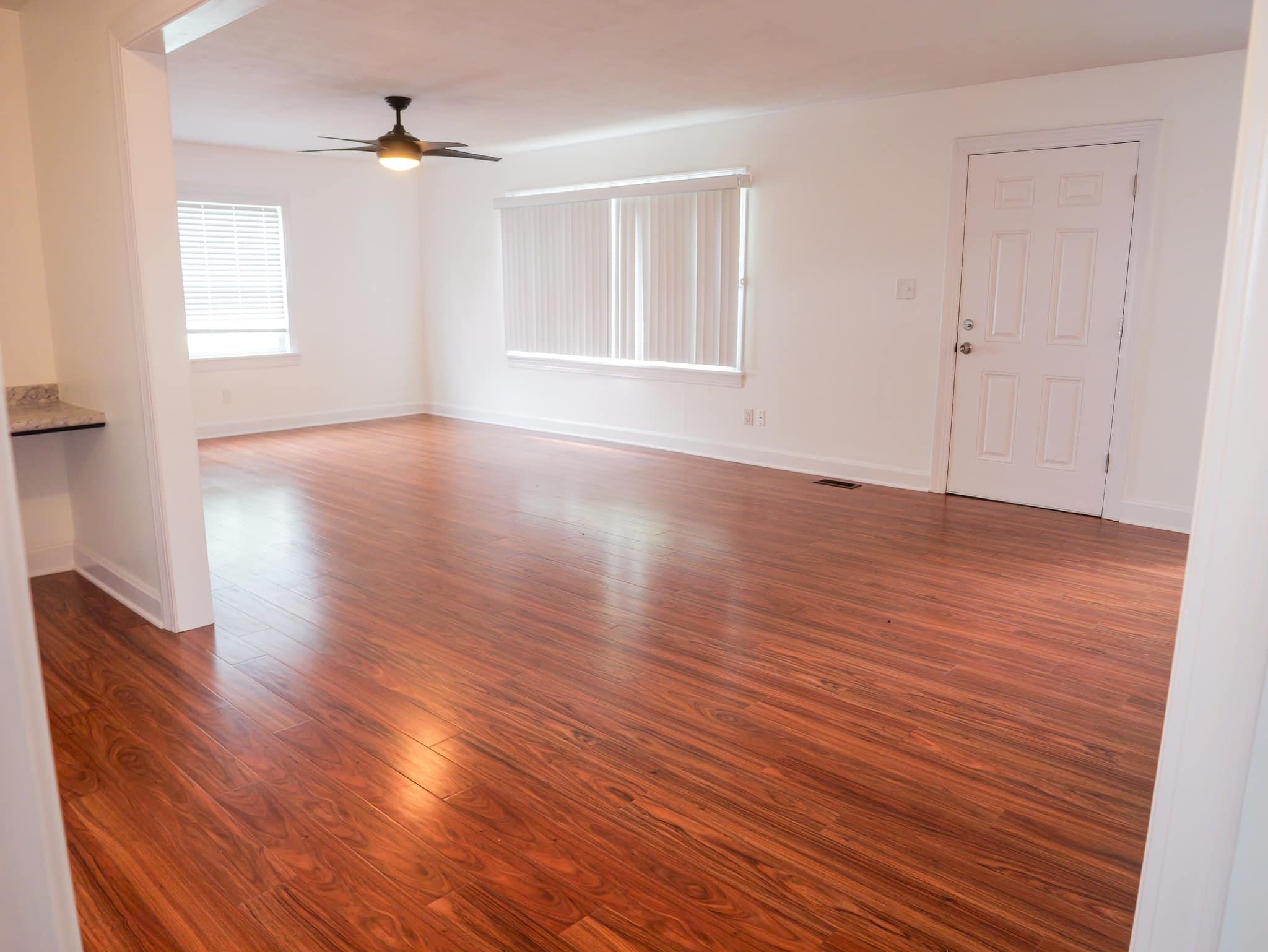 2725 Bittel Road, Owensboro, Kentucky 42301, 2 Bedrooms Bedrooms, ,1 BathroomBathrooms,Single Family Residence,For Sale,Bittel Road,89668