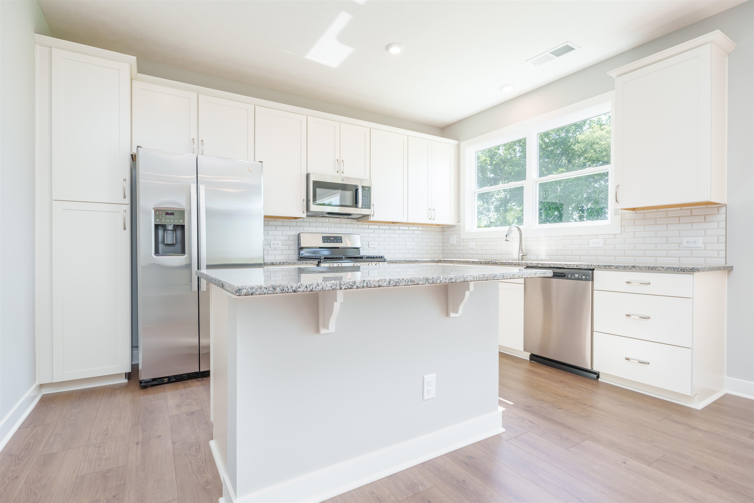2098 Pebble Wood Dr, Owensboro, Kentucky 42303, 4 Bedrooms Bedrooms, ,2 BathroomsBathrooms,Single Family Residence,For Sale,Pebble Wood Dr,89673