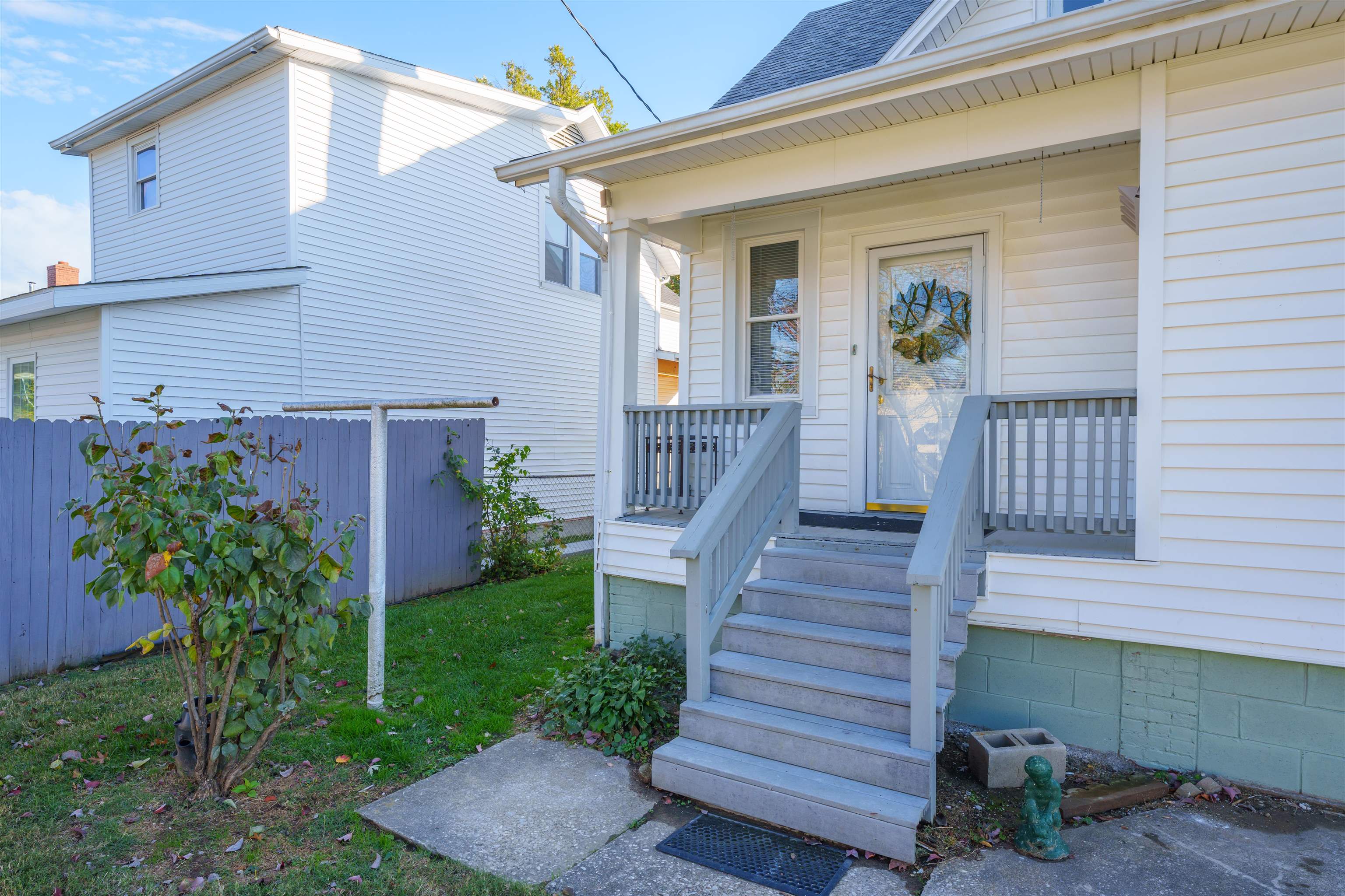 103 22nd Street, Owensboro, Kentucky 42303, 3 Bedrooms Bedrooms, ,2 BathroomsBathrooms,Single Family Residence,For Sale,22nd Street,89676