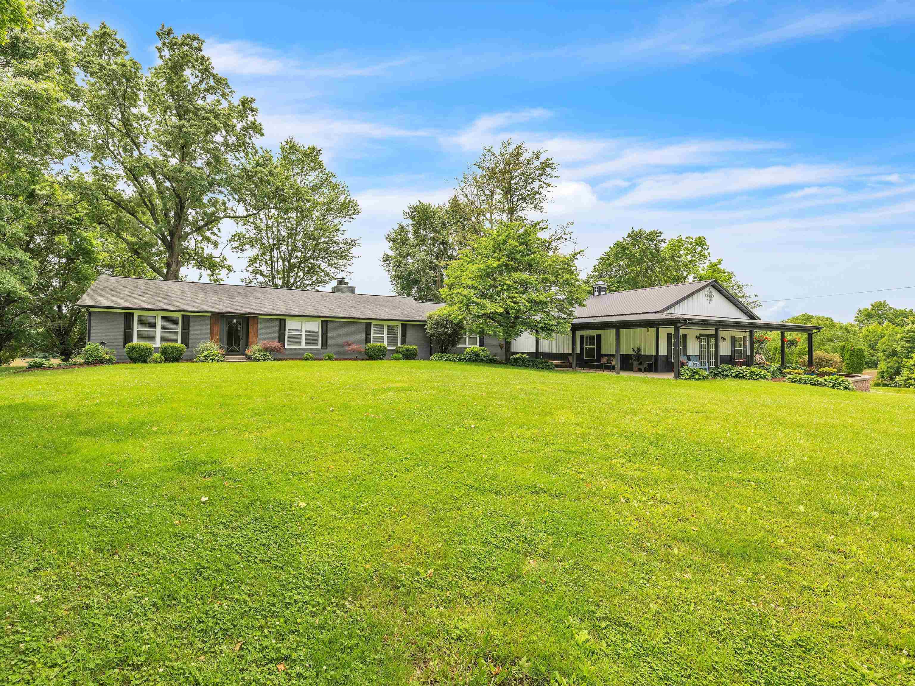 8960 U.S. Highway 231, Utica, Kentucky 42376, 5 Bedrooms Bedrooms, ,3 BathroomsBathrooms,Single Family Residence,For Sale,U.S. Highway 231,89678