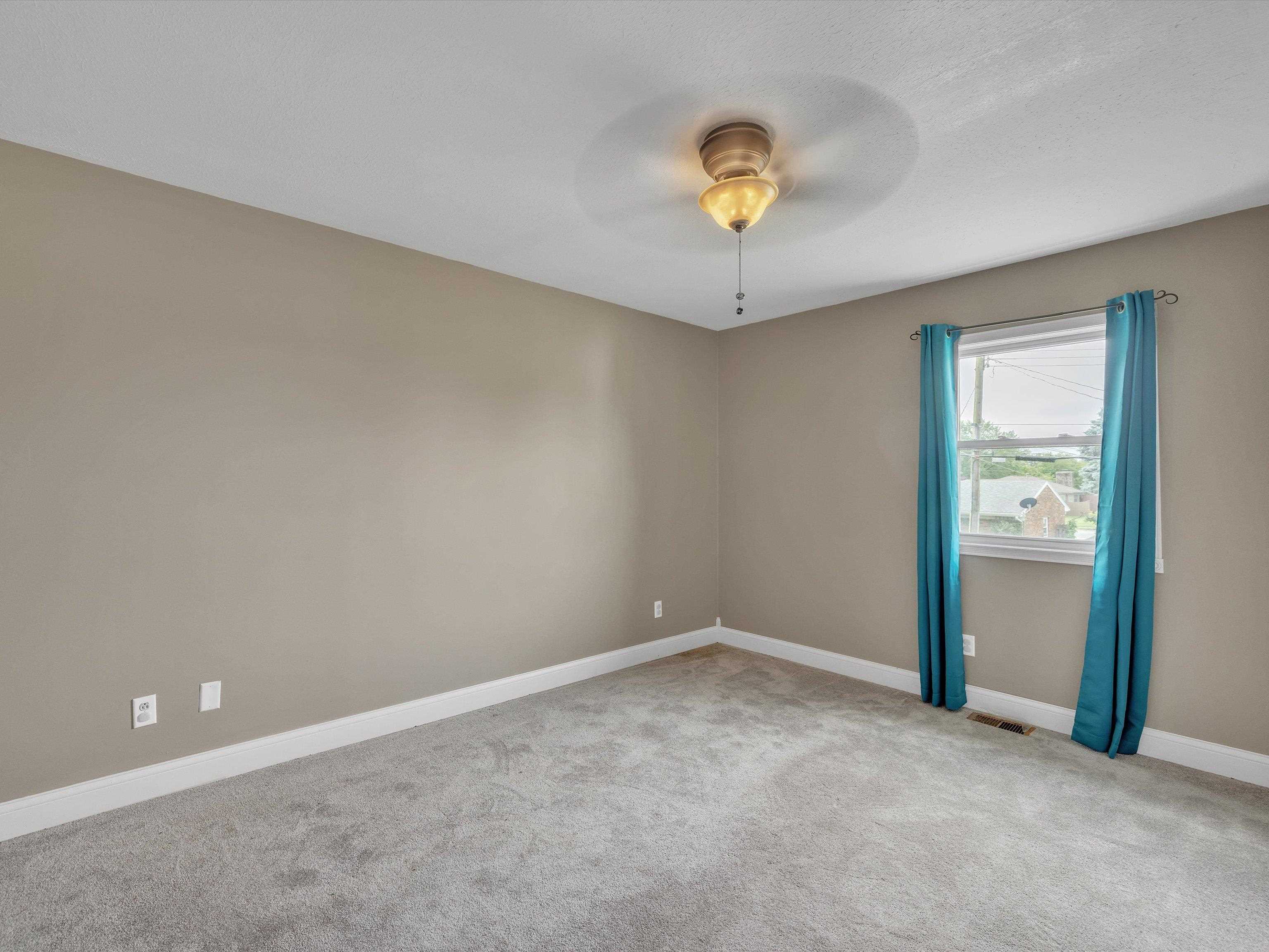 2320 CHATEAUGAY LP, Owensboro, Kentucky 42301, 4 Bedrooms Bedrooms, ,2 BathroomsBathrooms,Single Family Residence,For Sale,CHATEAUGAY LP,89679