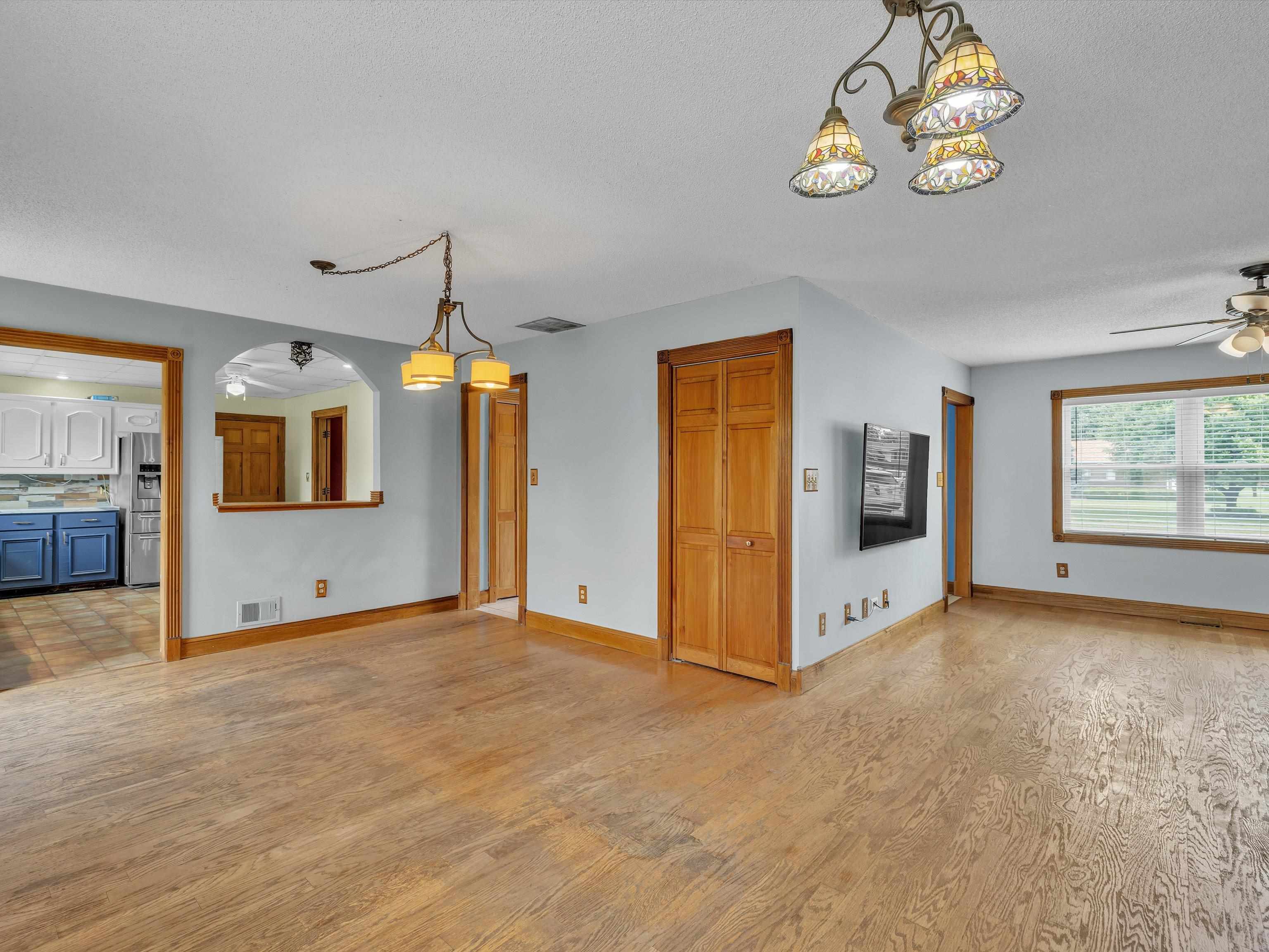 2320 CHATEAUGAY LP, Owensboro, Kentucky 42301, 4 Bedrooms Bedrooms, ,2 BathroomsBathrooms,Single Family Residence,For Sale,CHATEAUGAY LP,89679