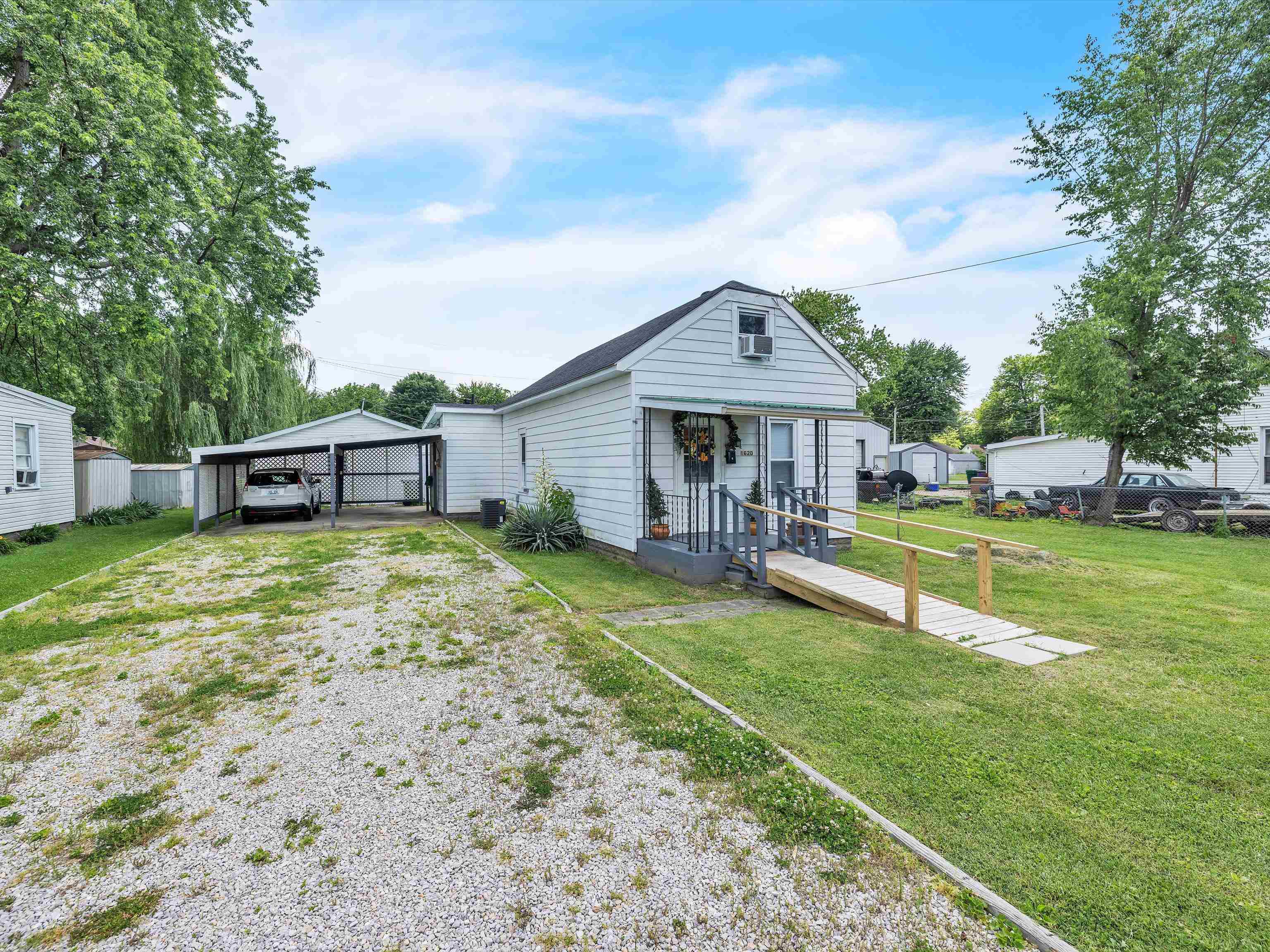 1620 19th Street, Owensboro, Kentucky 42303, 1 Bedroom Bedrooms, ,1 BathroomBathrooms,Single Family Residence,For Sale,19th Street,89682