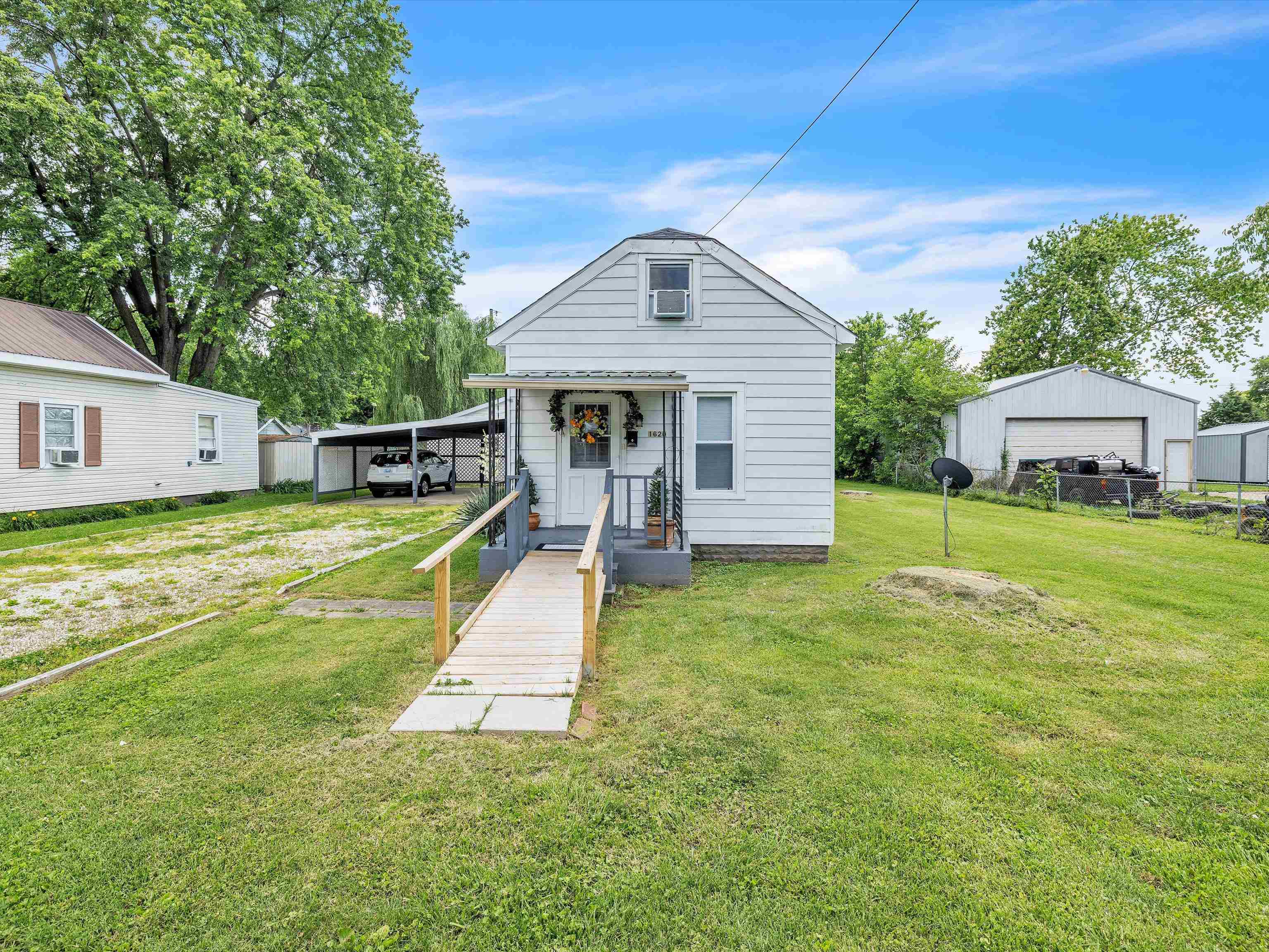 1620 19th Street, Owensboro, Kentucky 42303, 1 Bedroom Bedrooms, ,1 BathroomBathrooms,Single Family Residence,For Sale,19th Street,89682