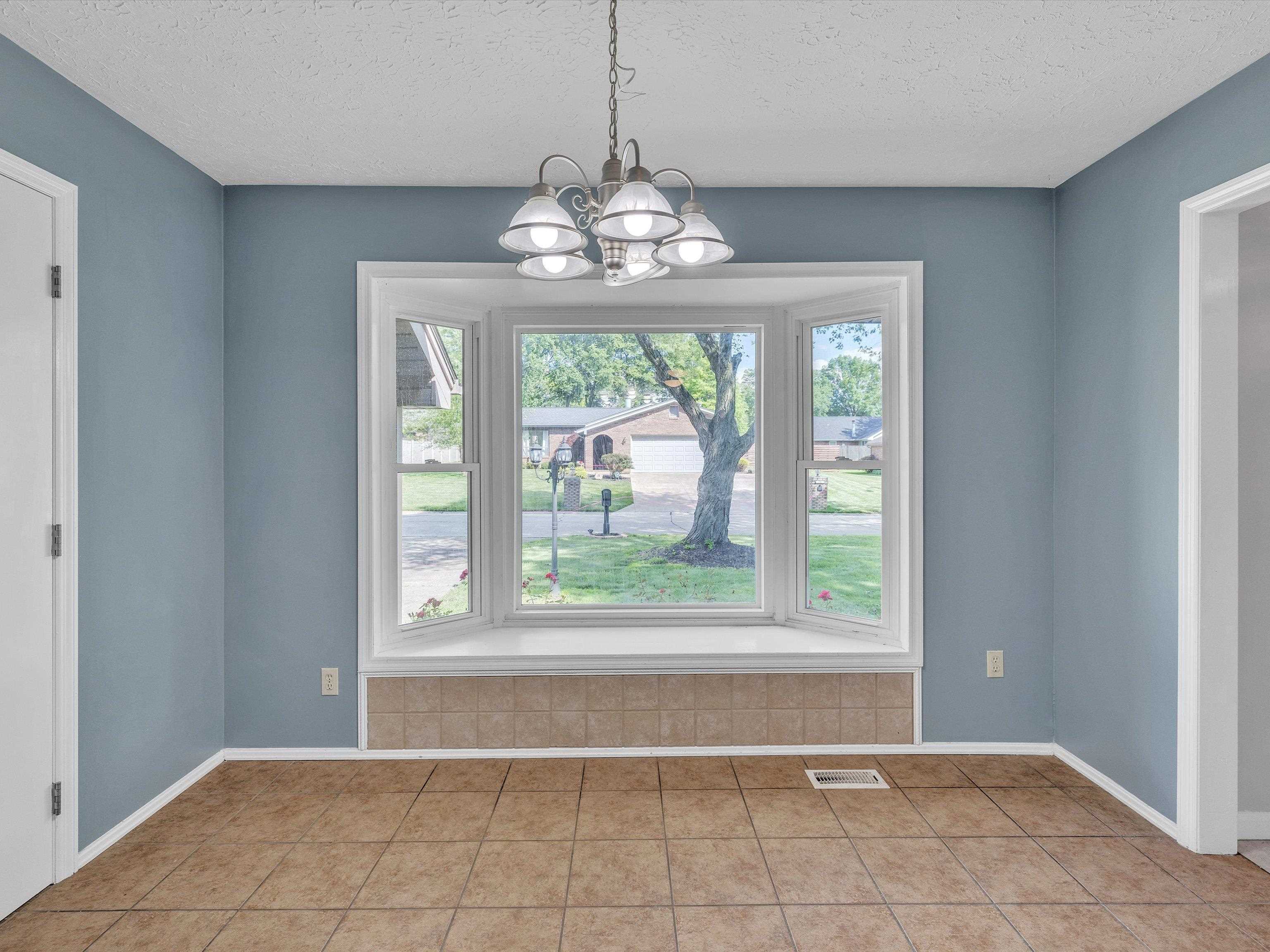 341 Westfield Lane, Henderson, Kentucky 42420, 3 Bedrooms Bedrooms, ,2 BathroomsBathrooms,Single Family Residence,For Sale,Westfield Lane,89693