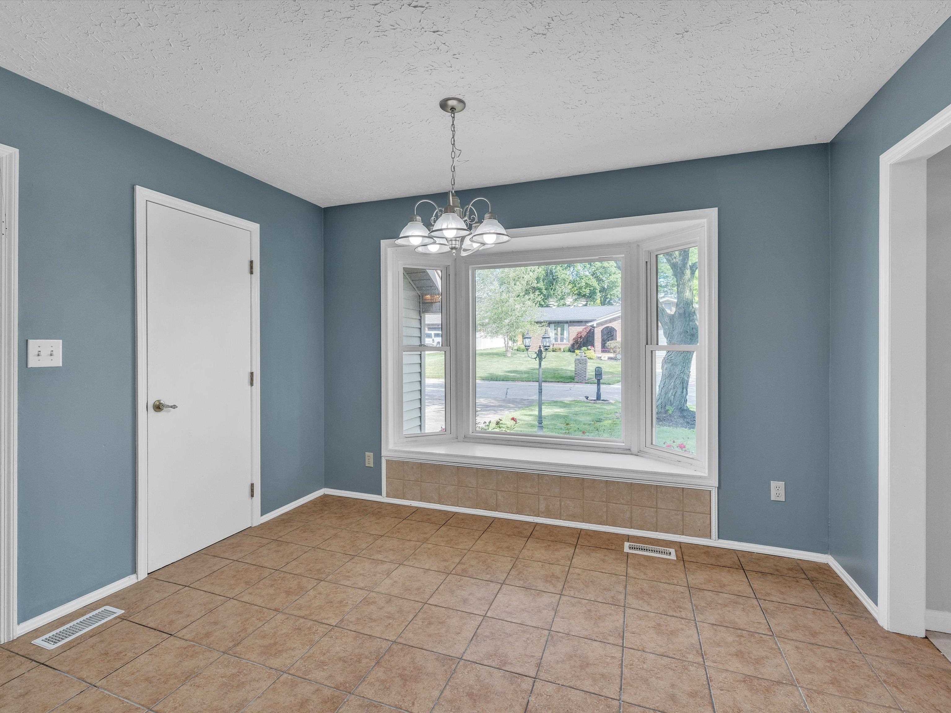 341 Westfield Lane, Henderson, Kentucky 42420, 3 Bedrooms Bedrooms, ,2 BathroomsBathrooms,Single Family Residence,For Sale,Westfield Lane,89693