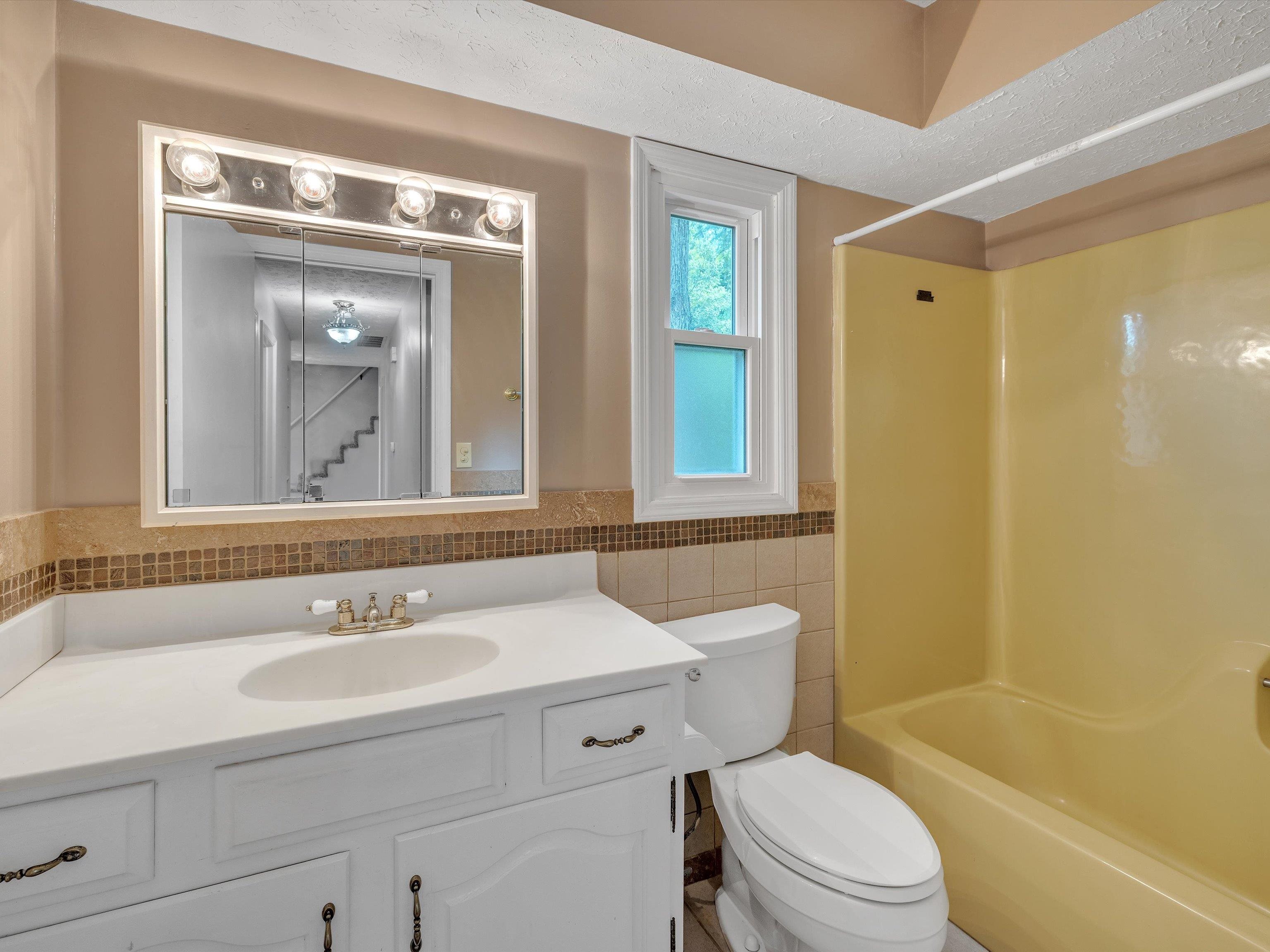 341 Westfield Lane, Henderson, Kentucky 42420, 3 Bedrooms Bedrooms, ,2 BathroomsBathrooms,Single Family Residence,For Sale,Westfield Lane,89693