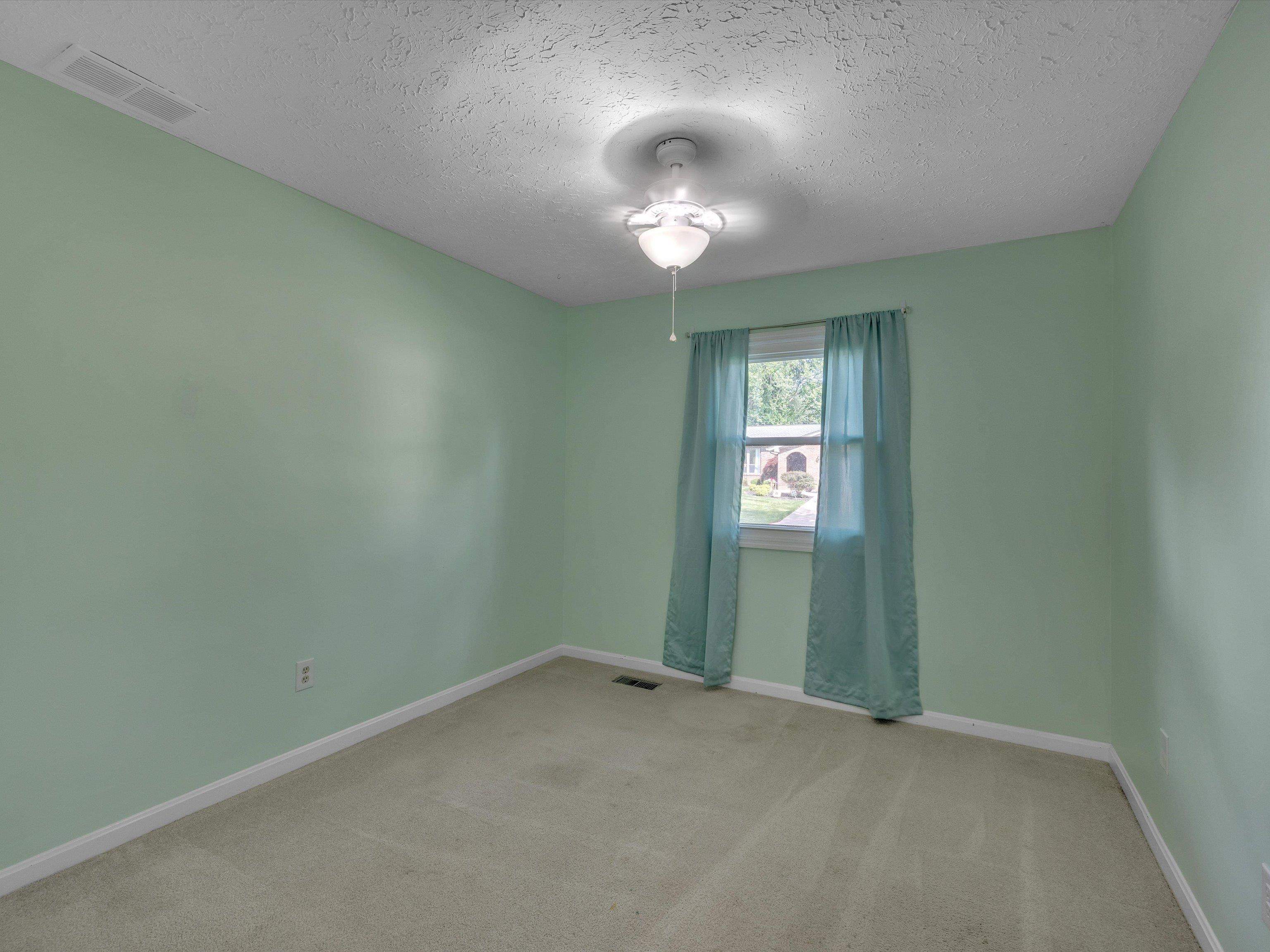 341 Westfield Lane, Henderson, Kentucky 42420, 3 Bedrooms Bedrooms, ,2 BathroomsBathrooms,Single Family Residence,For Sale,Westfield Lane,89693