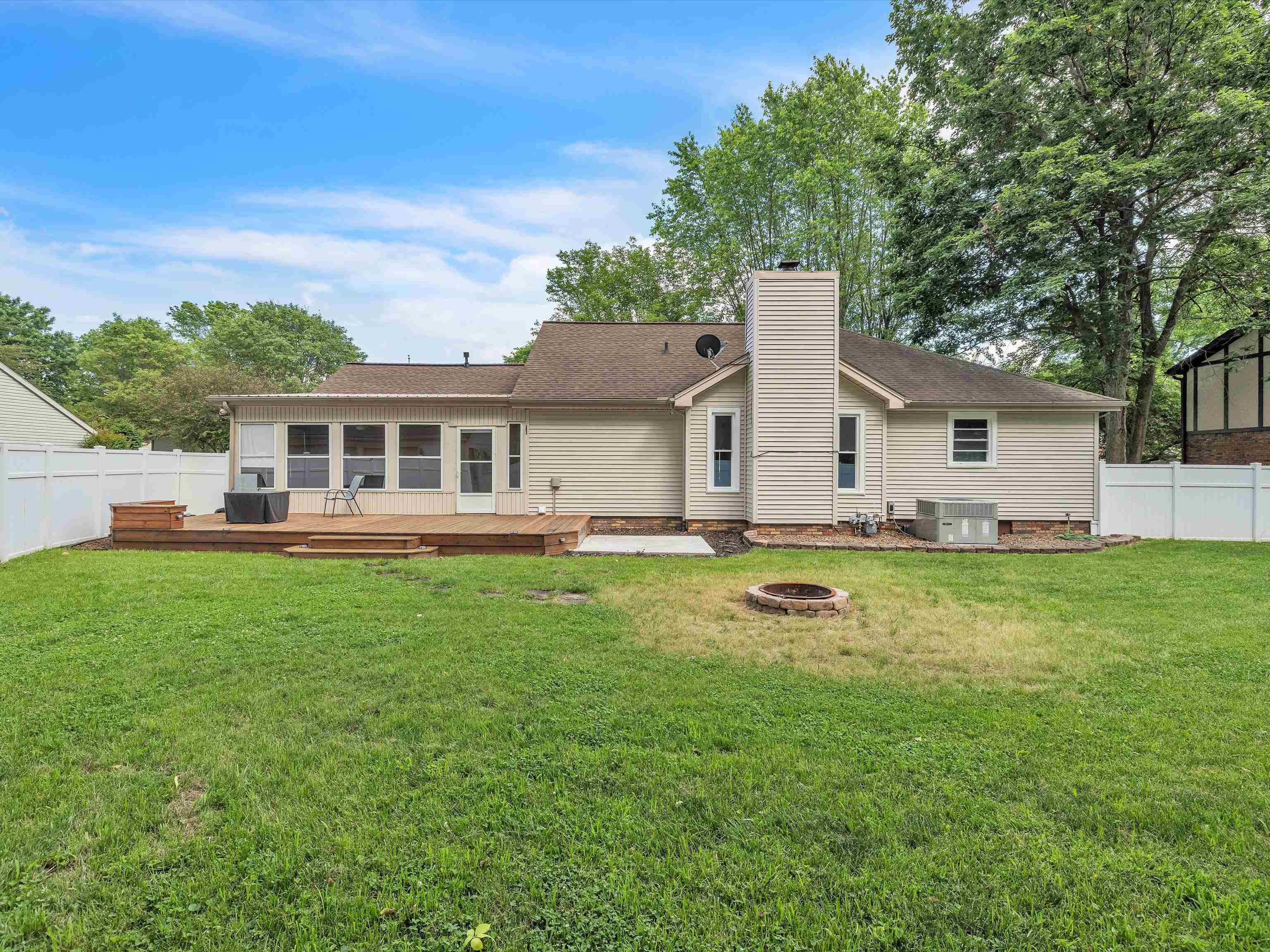 341 Westfield Lane, Henderson, Kentucky 42420, 3 Bedrooms Bedrooms, ,2 BathroomsBathrooms,Single Family Residence,For Sale,Westfield Lane,89693