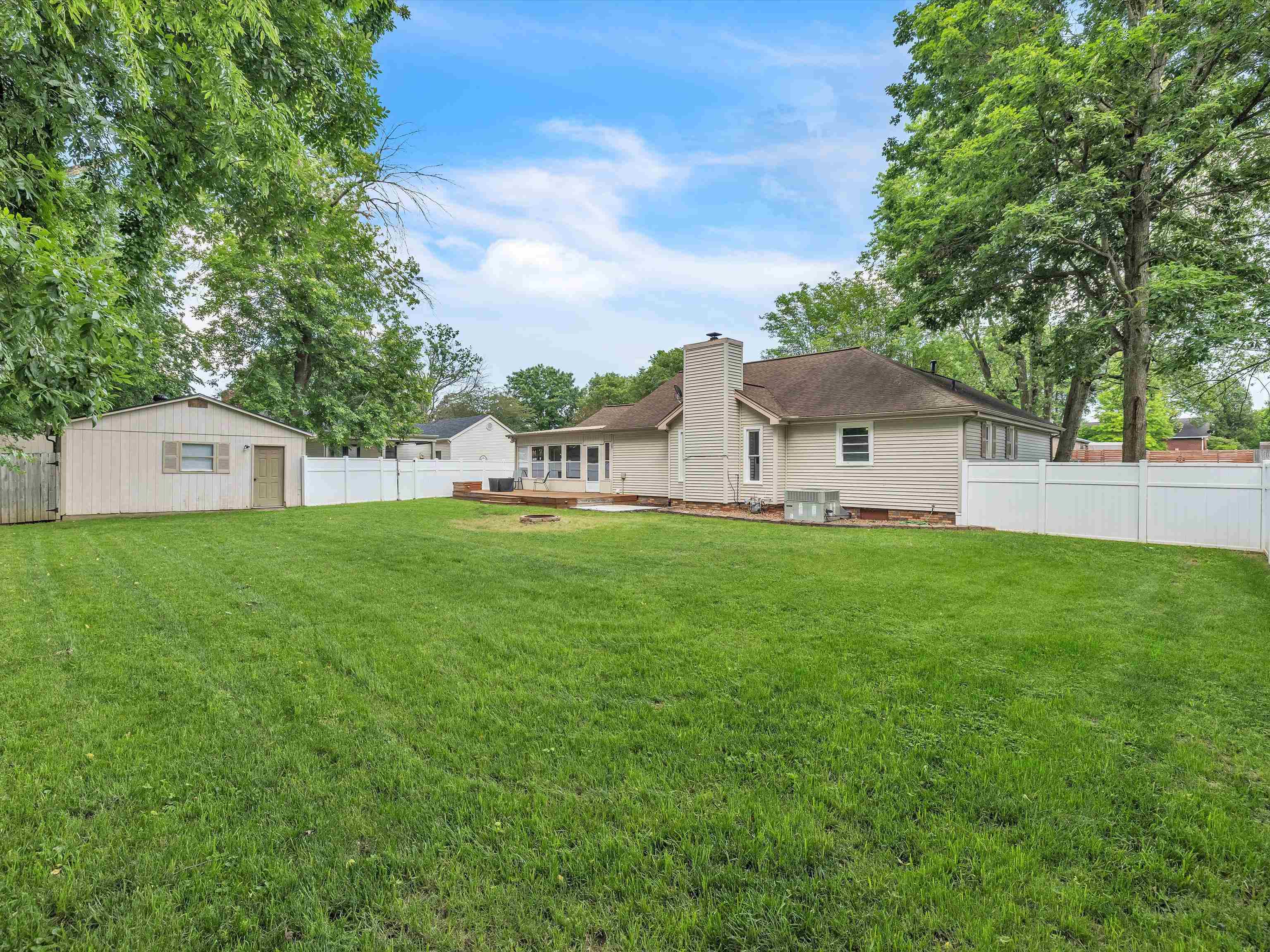 341 Westfield Lane, Henderson, Kentucky 42420, 3 Bedrooms Bedrooms, ,2 BathroomsBathrooms,Single Family Residence,For Sale,Westfield Lane,89693