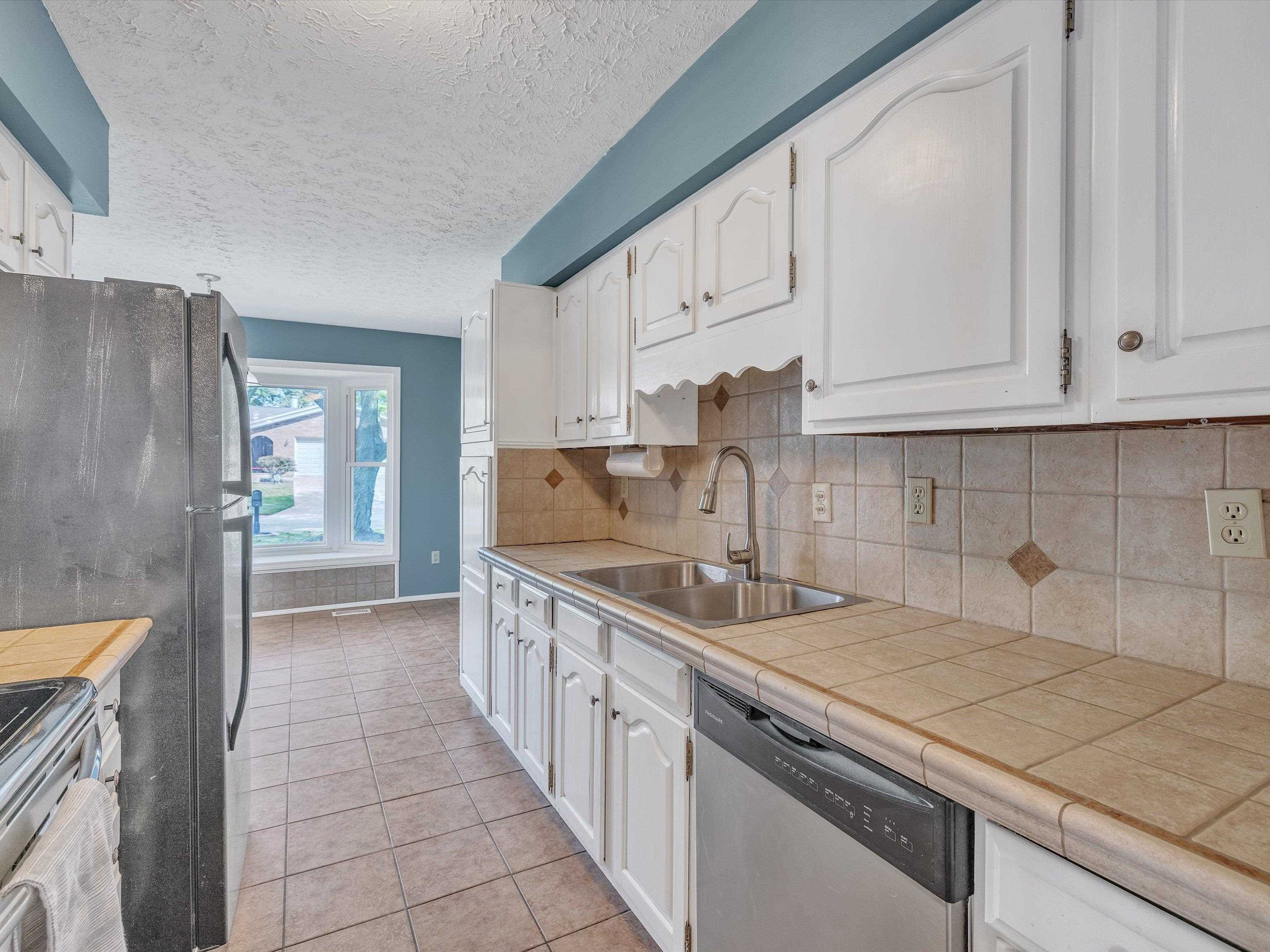 341 Westfield Lane, Henderson, Kentucky 42420, 3 Bedrooms Bedrooms, ,2 BathroomsBathrooms,Single Family Residence,For Sale,Westfield Lane,89693