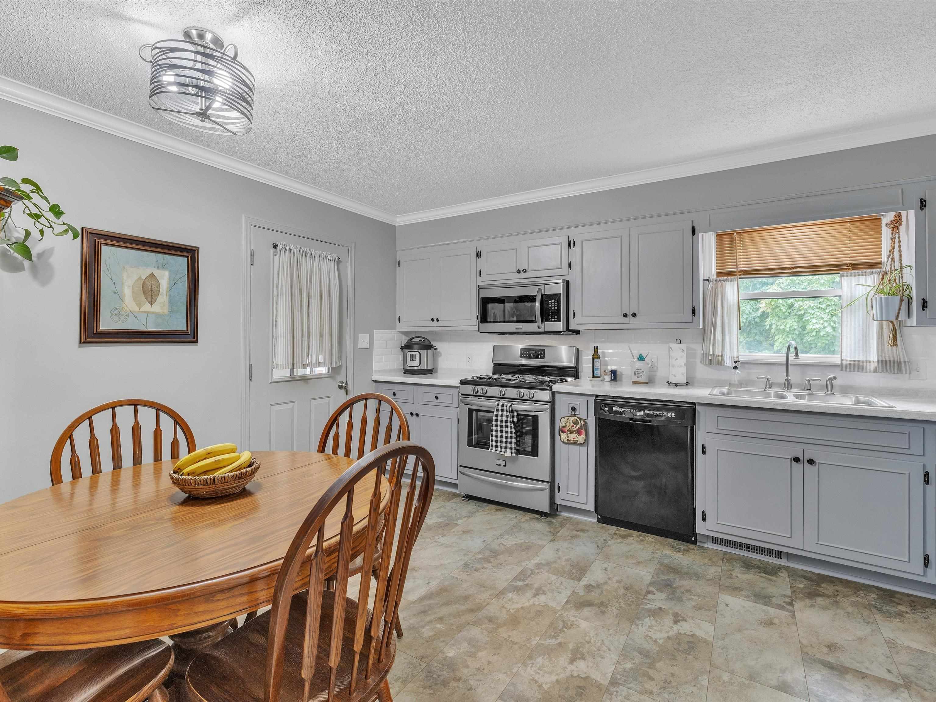 135 Donna Lou Lane, Hawesville, Kentucky 42348, 3 Bedrooms Bedrooms, ,2 BathroomsBathrooms,Single Family Residence,For Sale,Donna Lou Lane,89694