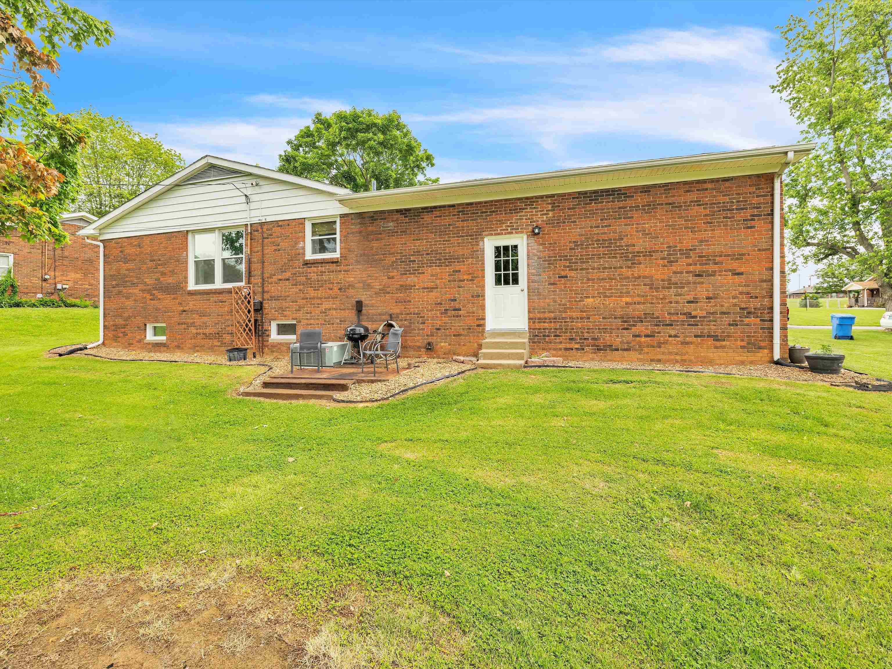 135 Donna Lou Lane, Hawesville, Kentucky 42348, 3 Bedrooms Bedrooms, ,2 BathroomsBathrooms,Single Family Residence,For Sale,Donna Lou Lane,89694