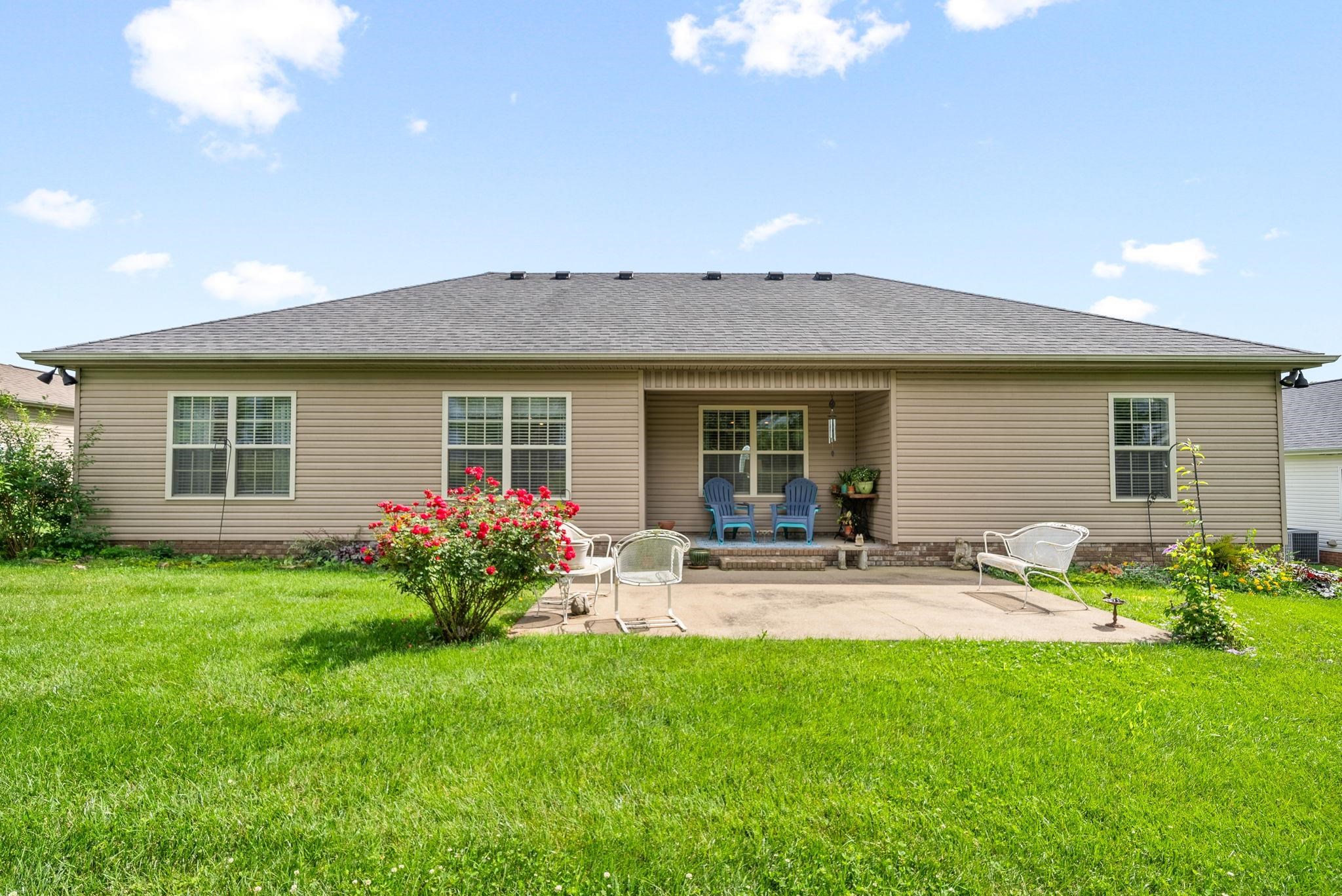 212 westminster pl, Hopkinsville, Kentucky 42240, 3 Bedrooms Bedrooms, ,2 BathroomsBathrooms,Single Family Residence,For Sale,westminster pl,89697