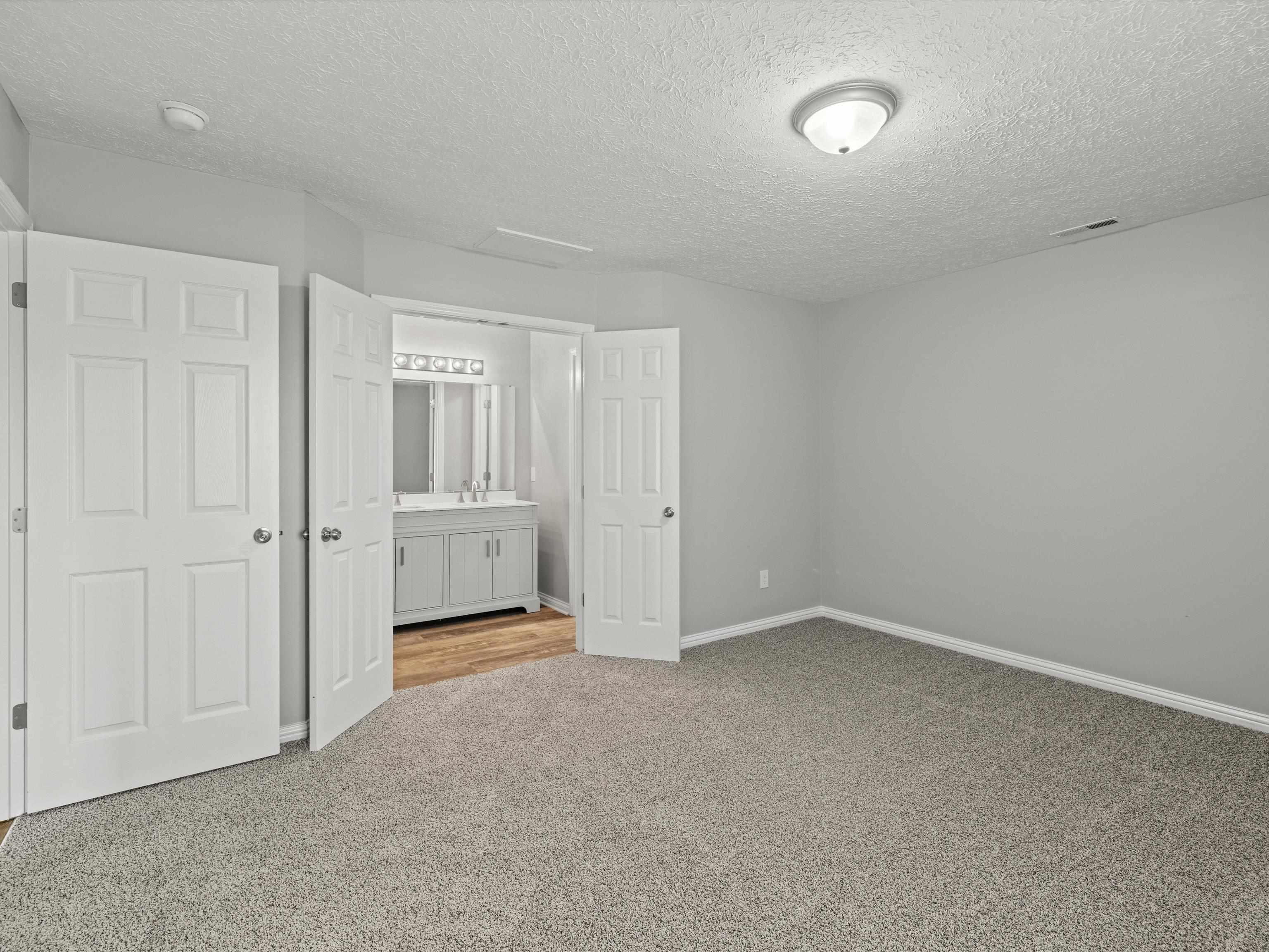 2447 Yewells Landing North, Owensboro, Kentucky 42303, 3 Bedrooms Bedrooms, ,2 BathroomsBathrooms,Single Family Residence,For Sale,Yewells Landing North,89699