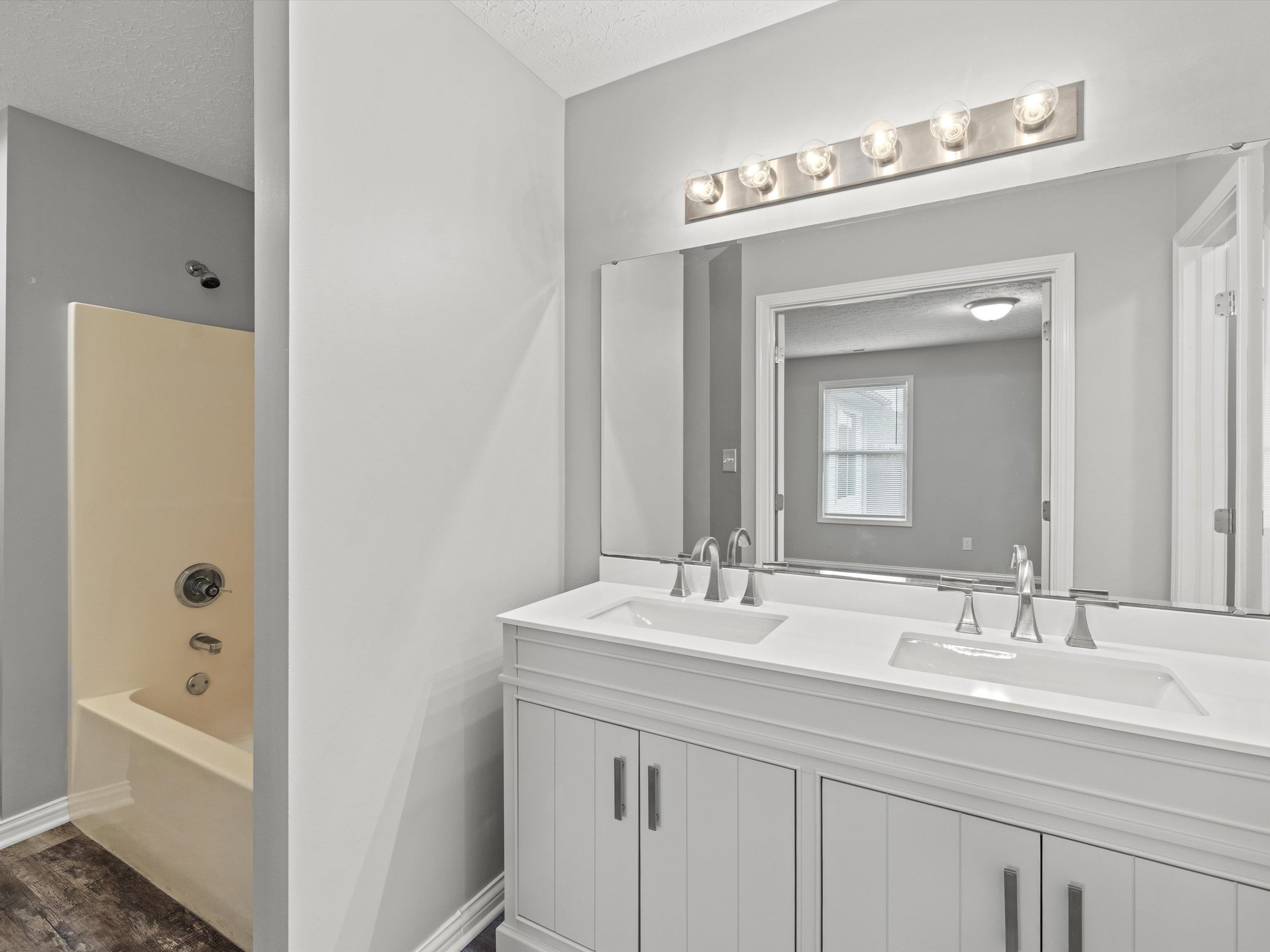 2447 Yewells Landing North, Owensboro, Kentucky 42303, 3 Bedrooms Bedrooms, ,2 BathroomsBathrooms,Single Family Residence,For Sale,Yewells Landing North,89699