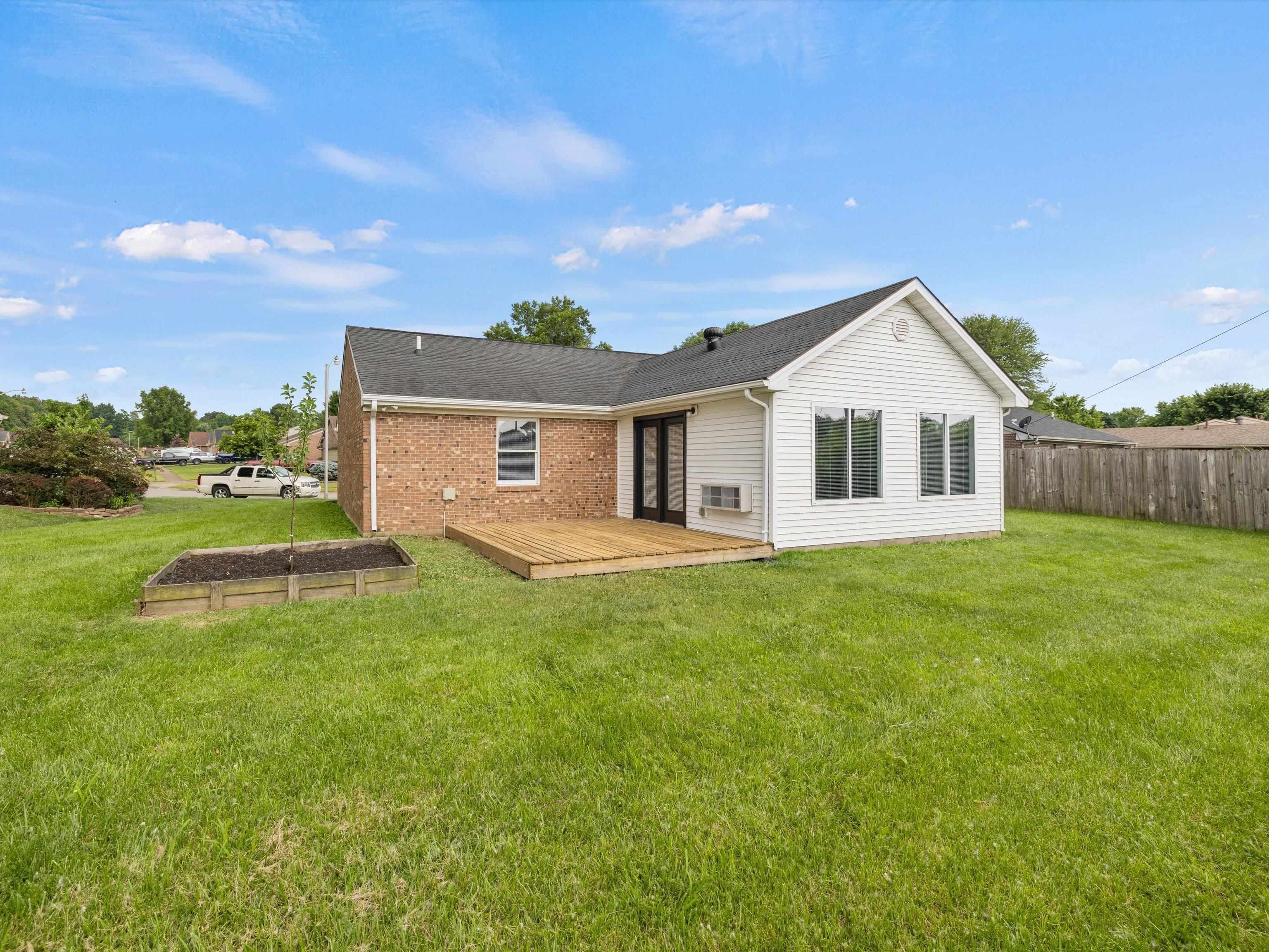 2447 Yewells Landing North, Owensboro, Kentucky 42303, 3 Bedrooms Bedrooms, ,2 BathroomsBathrooms,Single Family Residence,For Sale,Yewells Landing North,89699