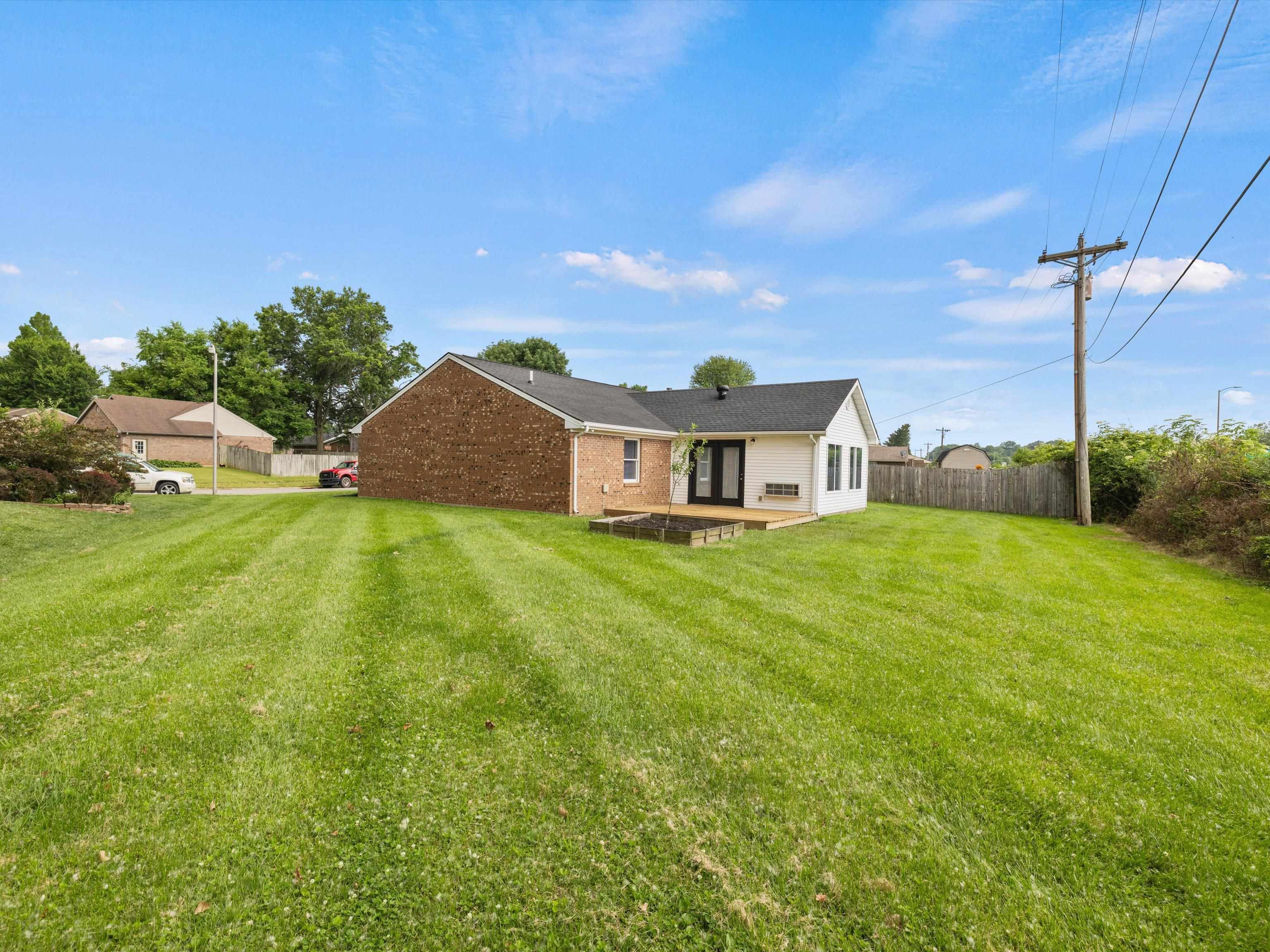 2447 Yewells Landing North, Owensboro, Kentucky 42303, 3 Bedrooms Bedrooms, ,2 BathroomsBathrooms,Single Family Residence,For Sale,Yewells Landing North,89699
