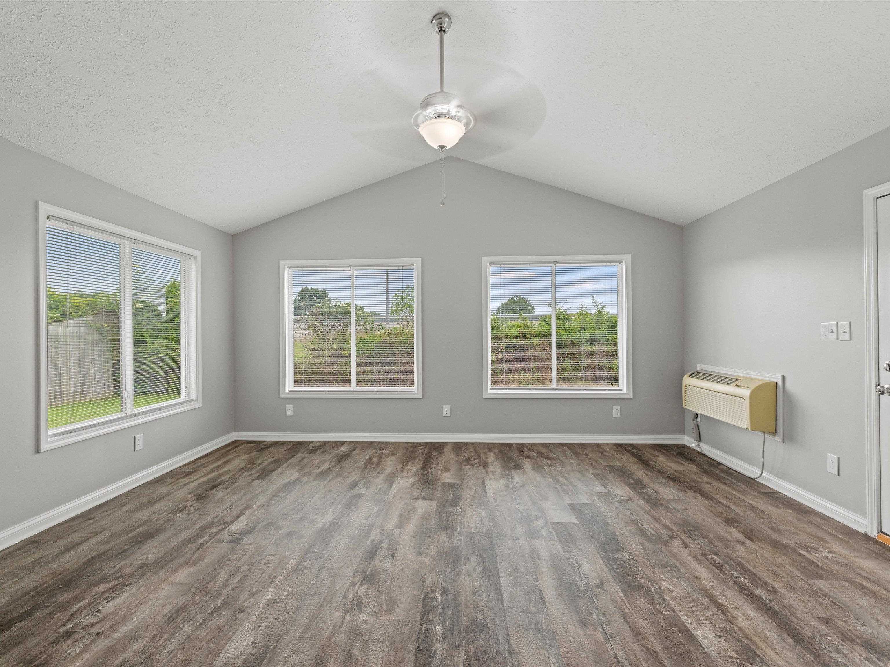 2447 Yewells Landing North, Owensboro, Kentucky 42303, 3 Bedrooms Bedrooms, ,2 BathroomsBathrooms,Single Family Residence,For Sale,Yewells Landing North,89699