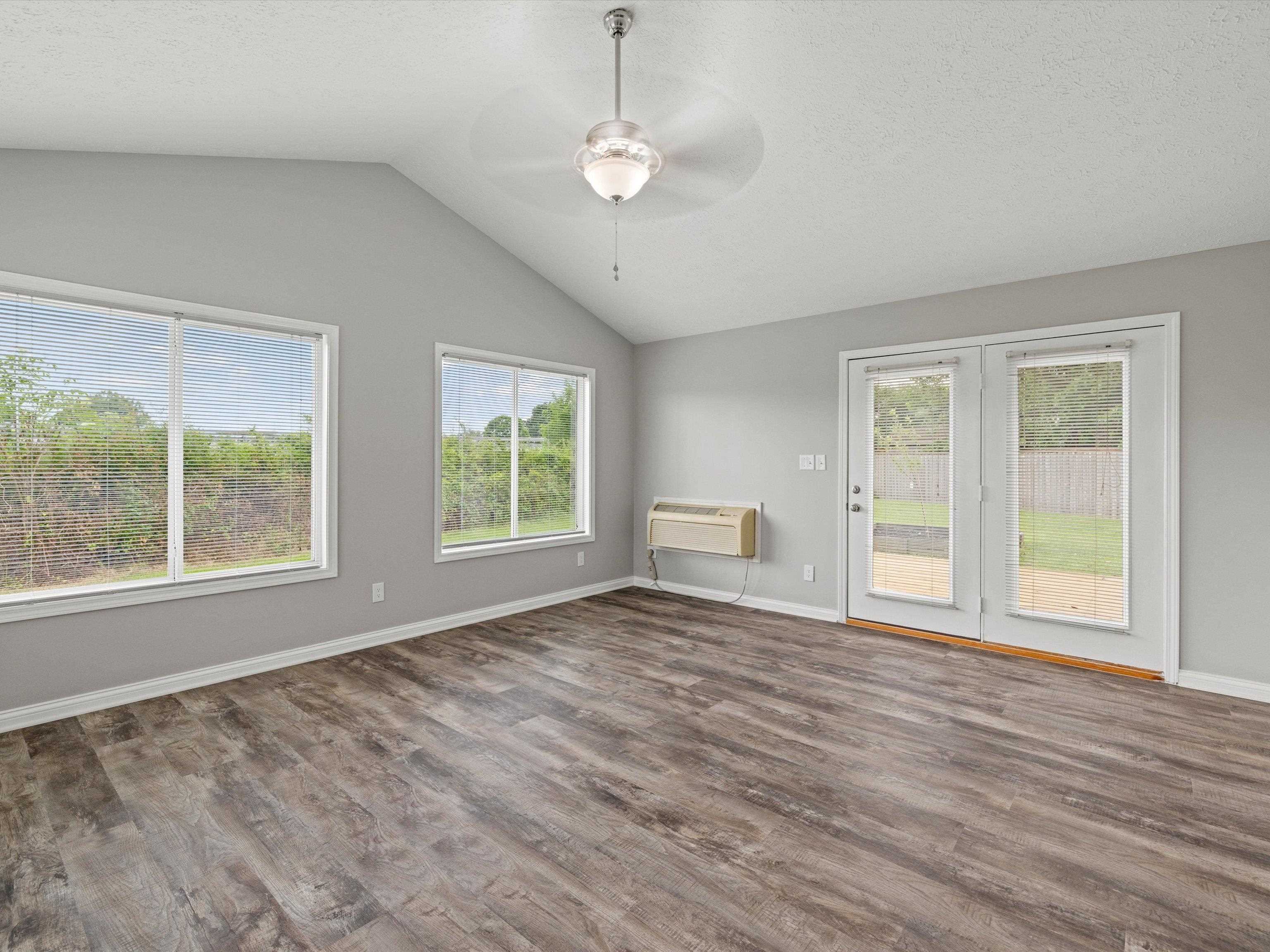 2447 Yewells Landing North, Owensboro, Kentucky 42303, 3 Bedrooms Bedrooms, ,2 BathroomsBathrooms,Single Family Residence,For Sale,Yewells Landing North,89699