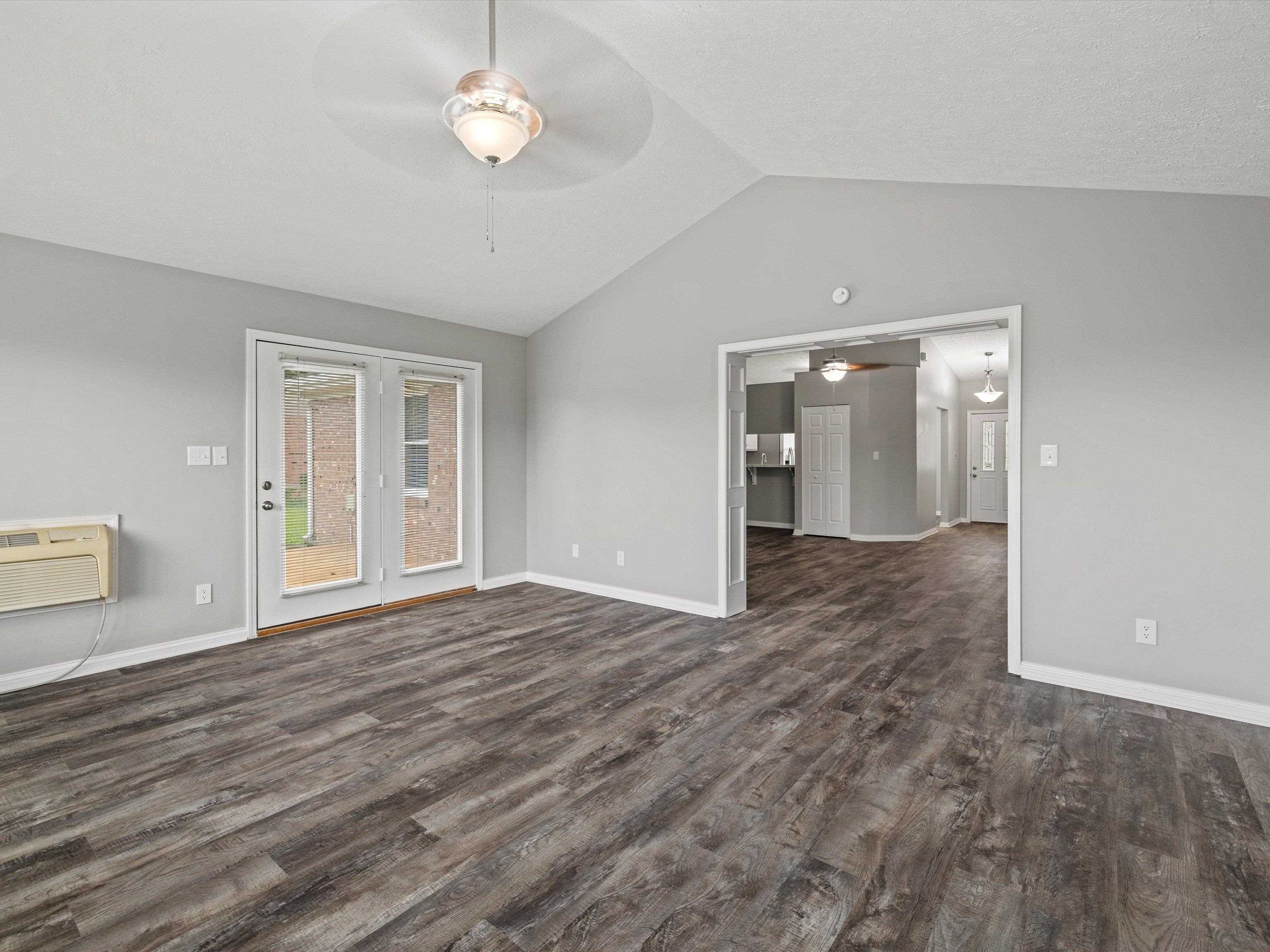 2447 Yewells Landing North, Owensboro, Kentucky 42303, 3 Bedrooms Bedrooms, ,2 BathroomsBathrooms,Single Family Residence,For Sale,Yewells Landing North,89699