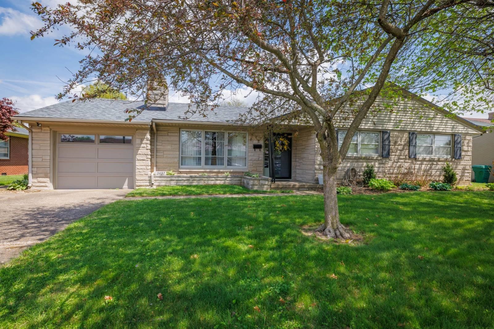 3437 Royal Drive, Owensboro, Kentucky 42301, 3 Bedrooms Bedrooms, ,1 BathroomBathrooms,Single Family Residence,For Sale,Royal Drive,89701