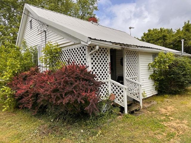 535 Murray Avenue, Cloverport, Kentucky 40111, 2 Bedrooms Bedrooms, ,1 BathroomBathrooms,Single Family Residence,For Sale,Murray Avenue,89706