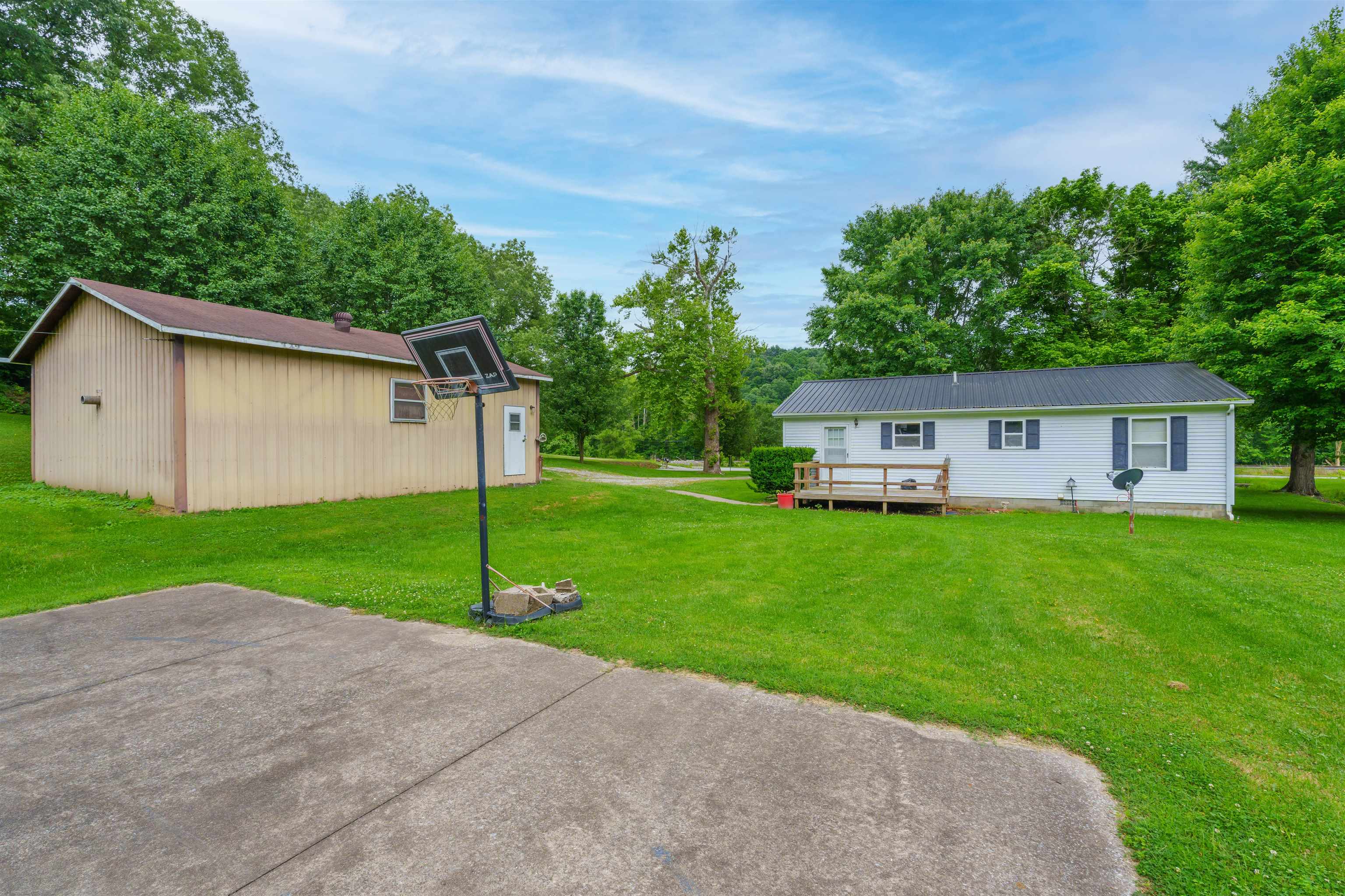 408 Horse Branch Church Lane, Horse Branch, Kentucky 42349, 2 Bedrooms Bedrooms, ,1 BathroomBathrooms,Single Family Residence,For Sale,Horse Branch Church Lane,89708