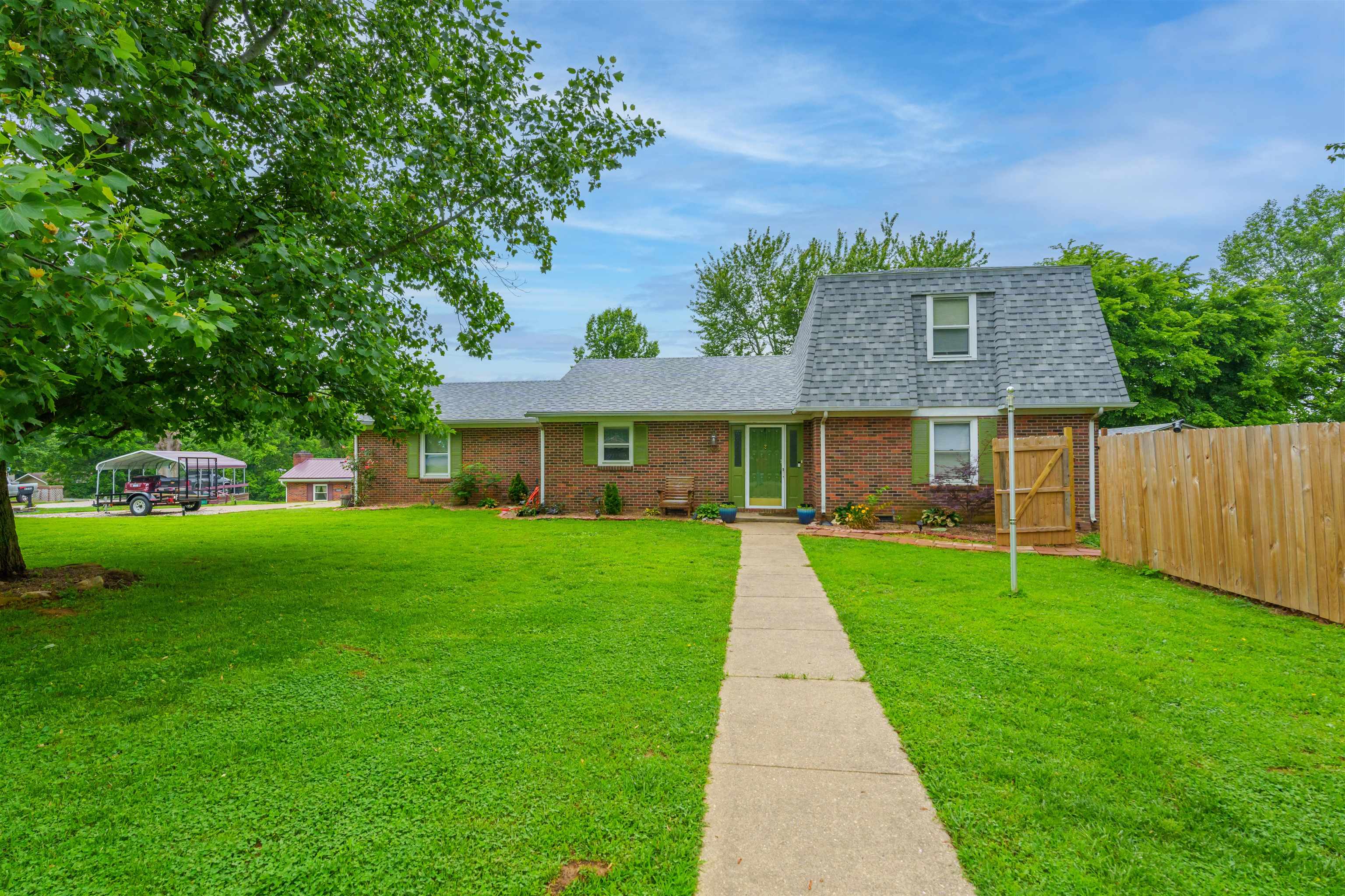 8524 Eastland Dr, Spottsville, Kentucky 42458, 4 Bedrooms Bedrooms, ,2 BathroomsBathrooms,Single Family Residence,For Sale,Eastland Dr,89709
